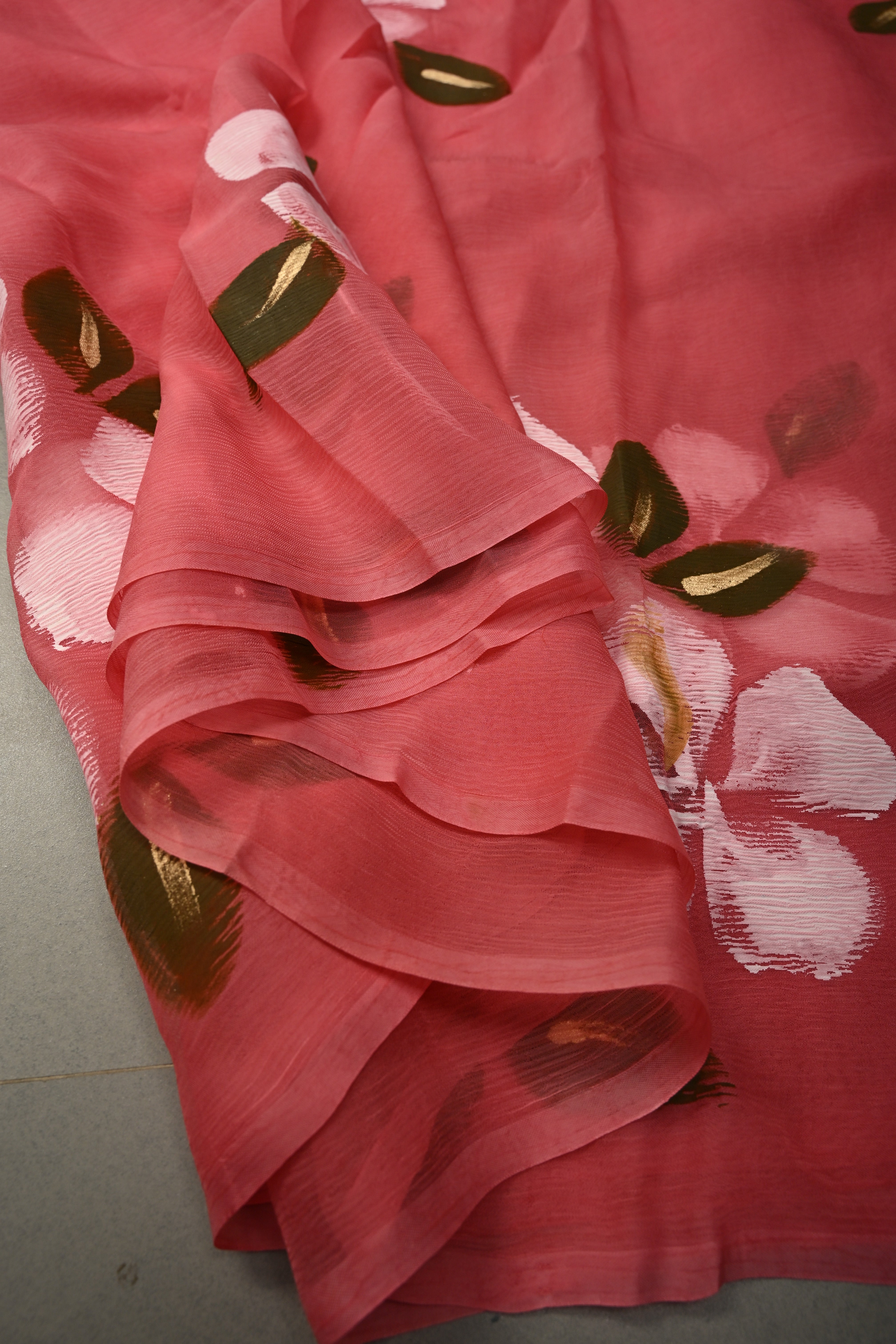 Dusty Rose Chiffon Saree with Floral Handpainted ,No Blouse Piece | Shobitam