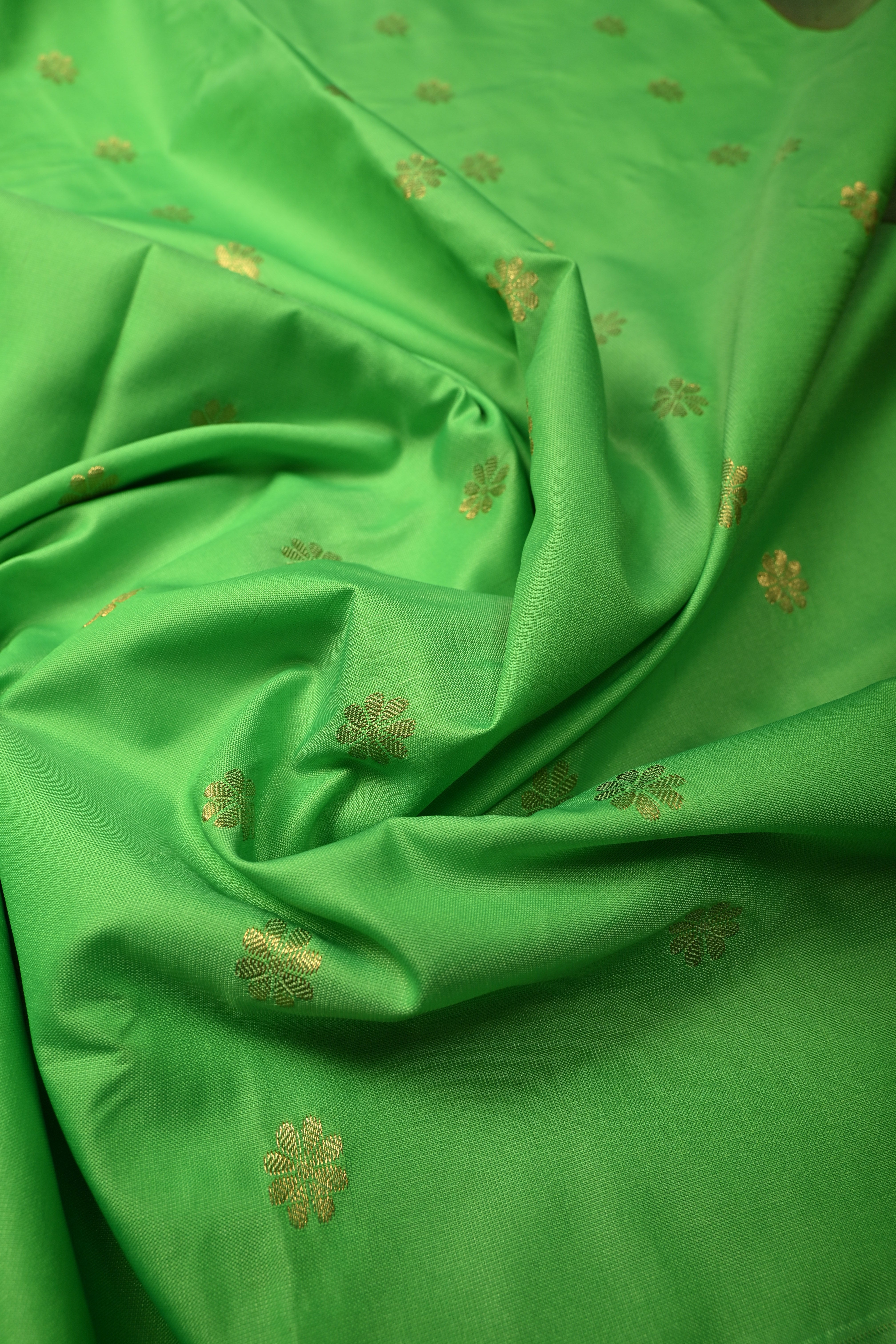Green Semi Gadwal Silk Saree with Floral Zari Buttas and Contrast Zari Border | Shobitam