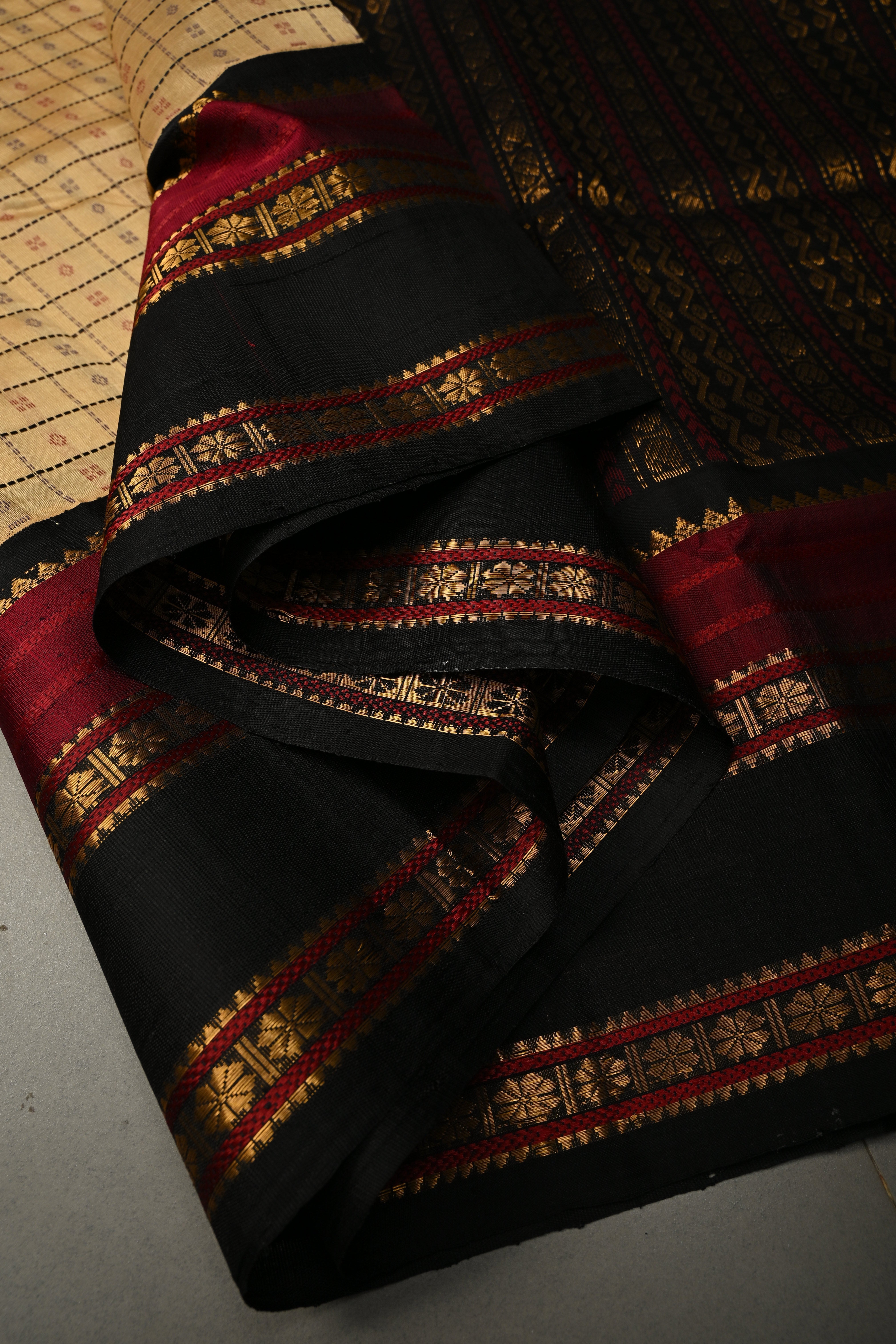 Beige Korvai Checks Design On Kanchi Silk Cotton Handloom Saree with Resham Buttas and Contrast Zari Border | Shobitam