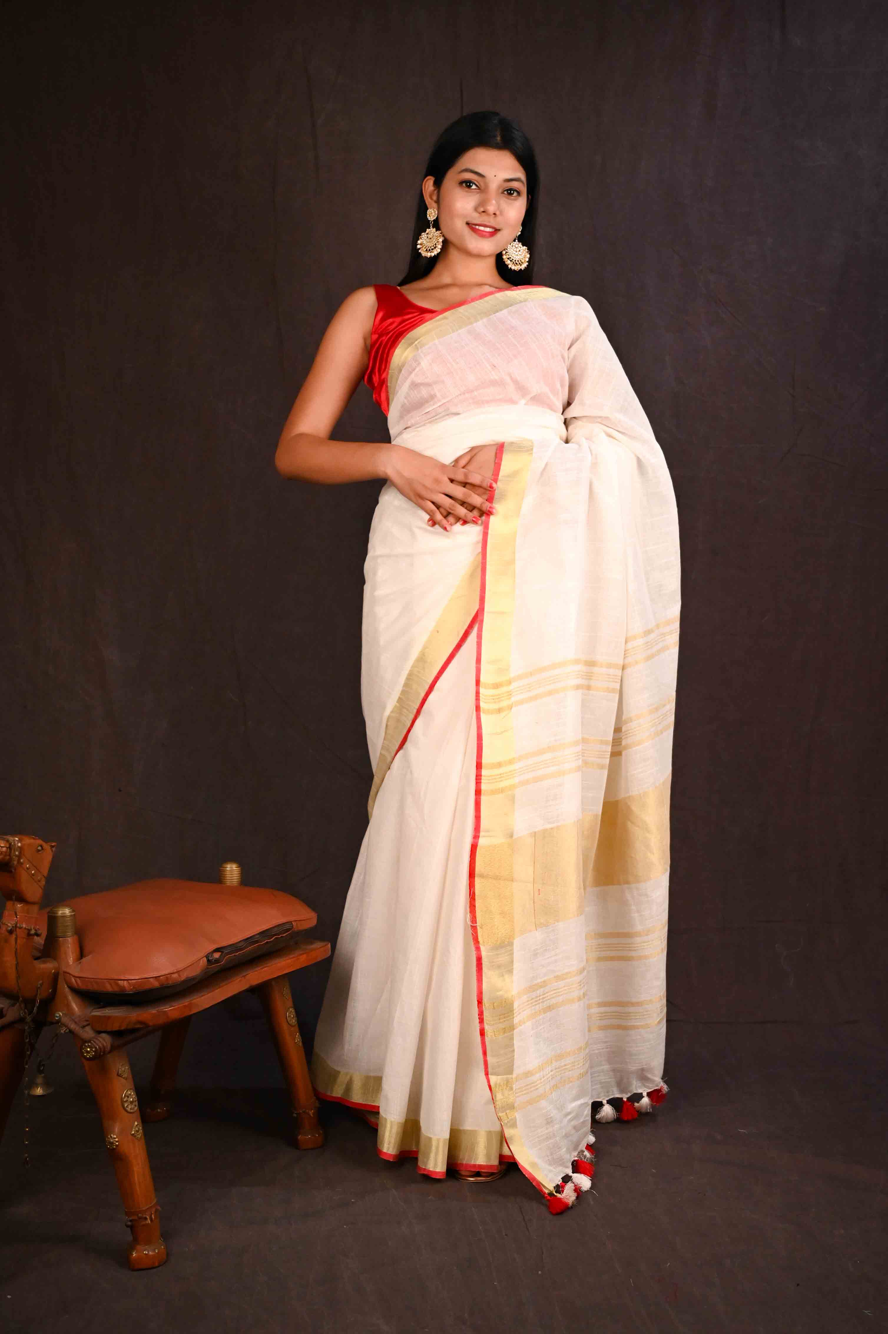 Off white bhagalpuri line with zari & red tiny border wrap in 1 minute saree - Isadora Life