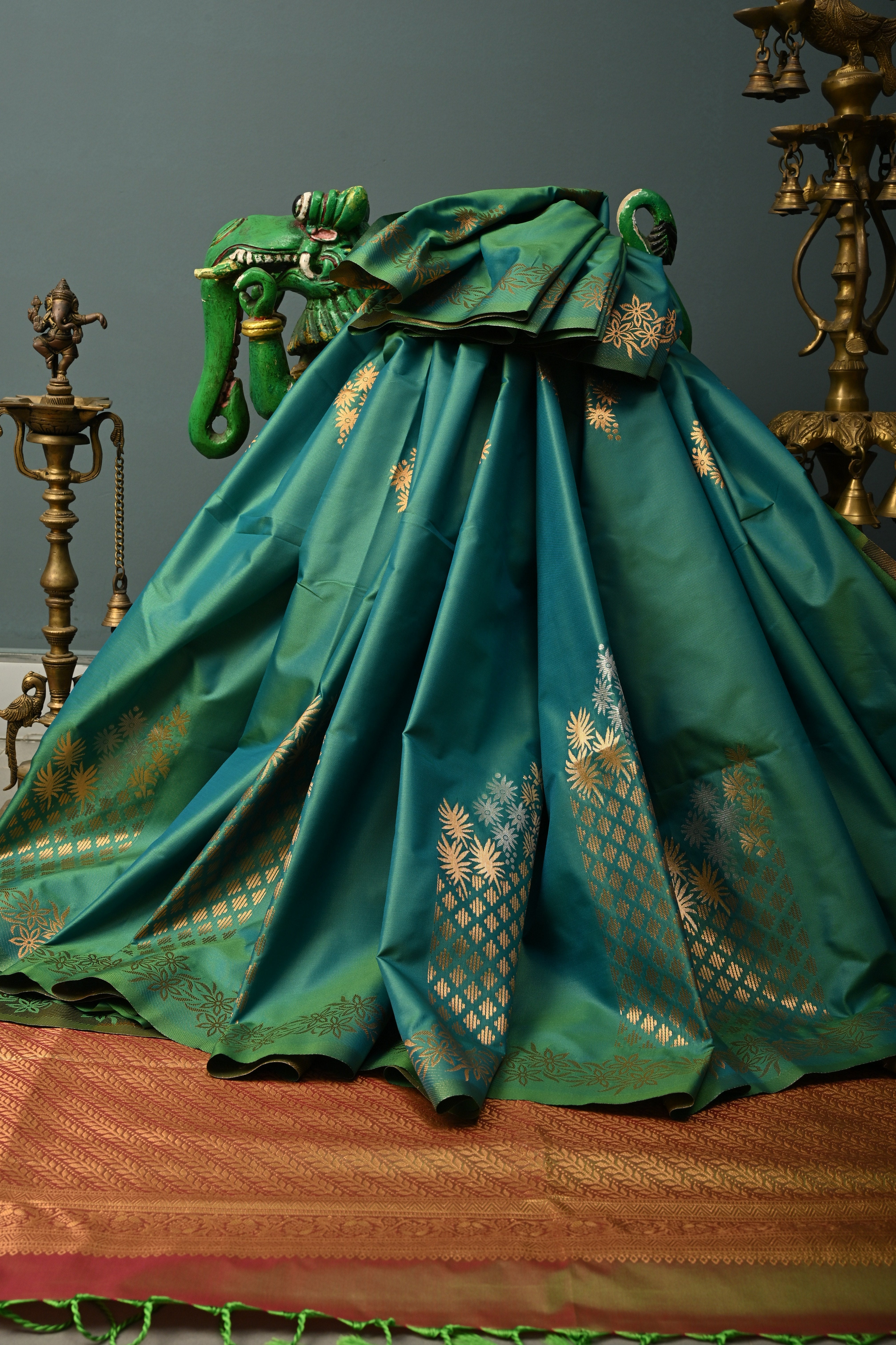 Green Dual tone Kanchi Semi Silk Saree with Floral Zari Buttas and Gold-Silver Motifs on Border | Shobitam