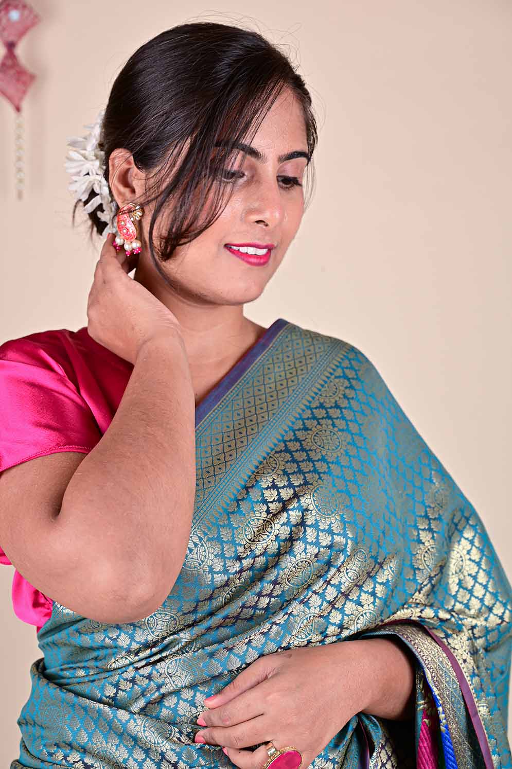 Mehendi green dhoop chaanv banarasi meenkari border stitched pleated wrap in 1 minute saree - Isadora Life