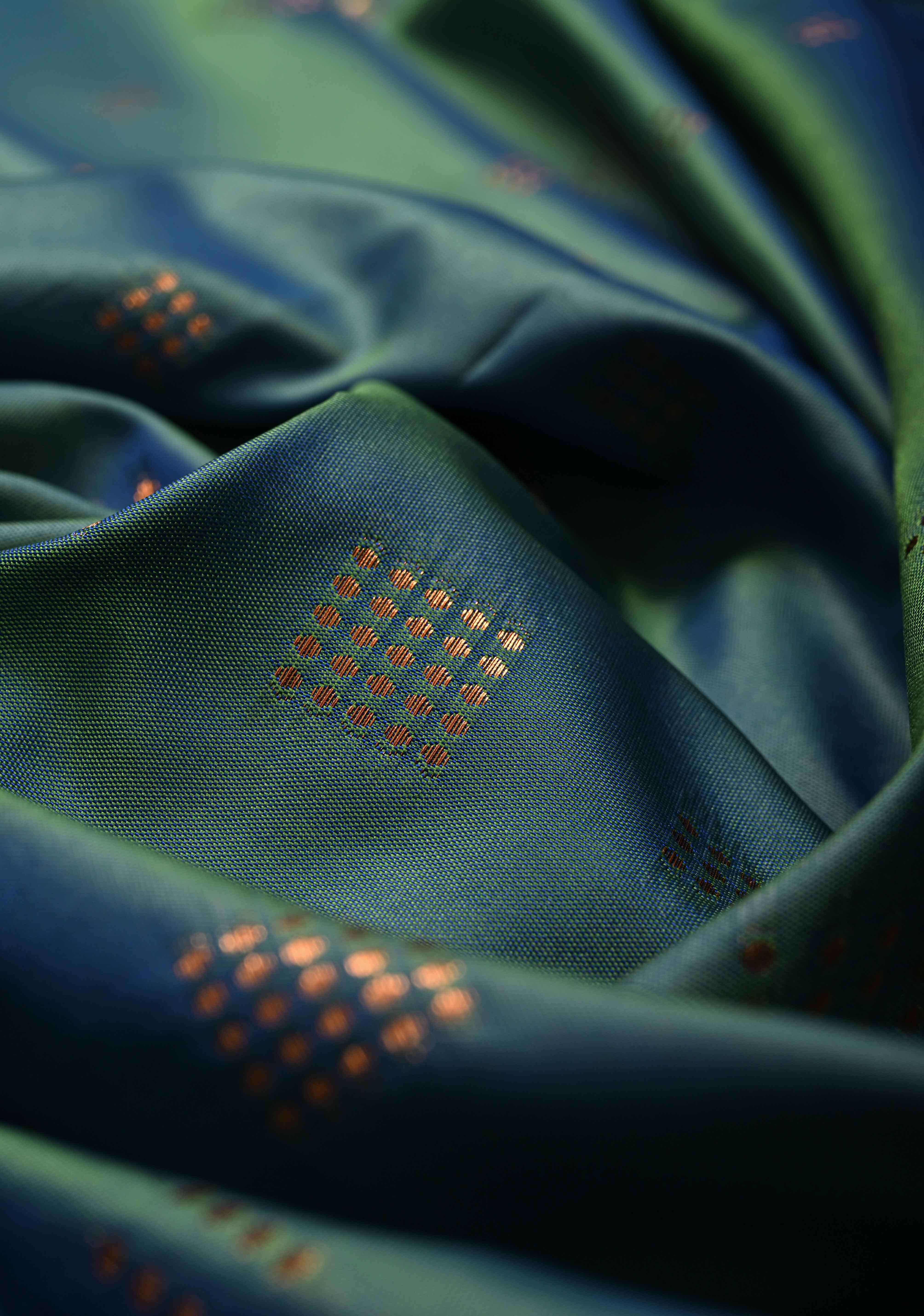 Peacock Green-Blue Dual tone Kanchi Semi Silk Saree with Zari Buttas and Mandala Motifs on Zari Border | Shobitam