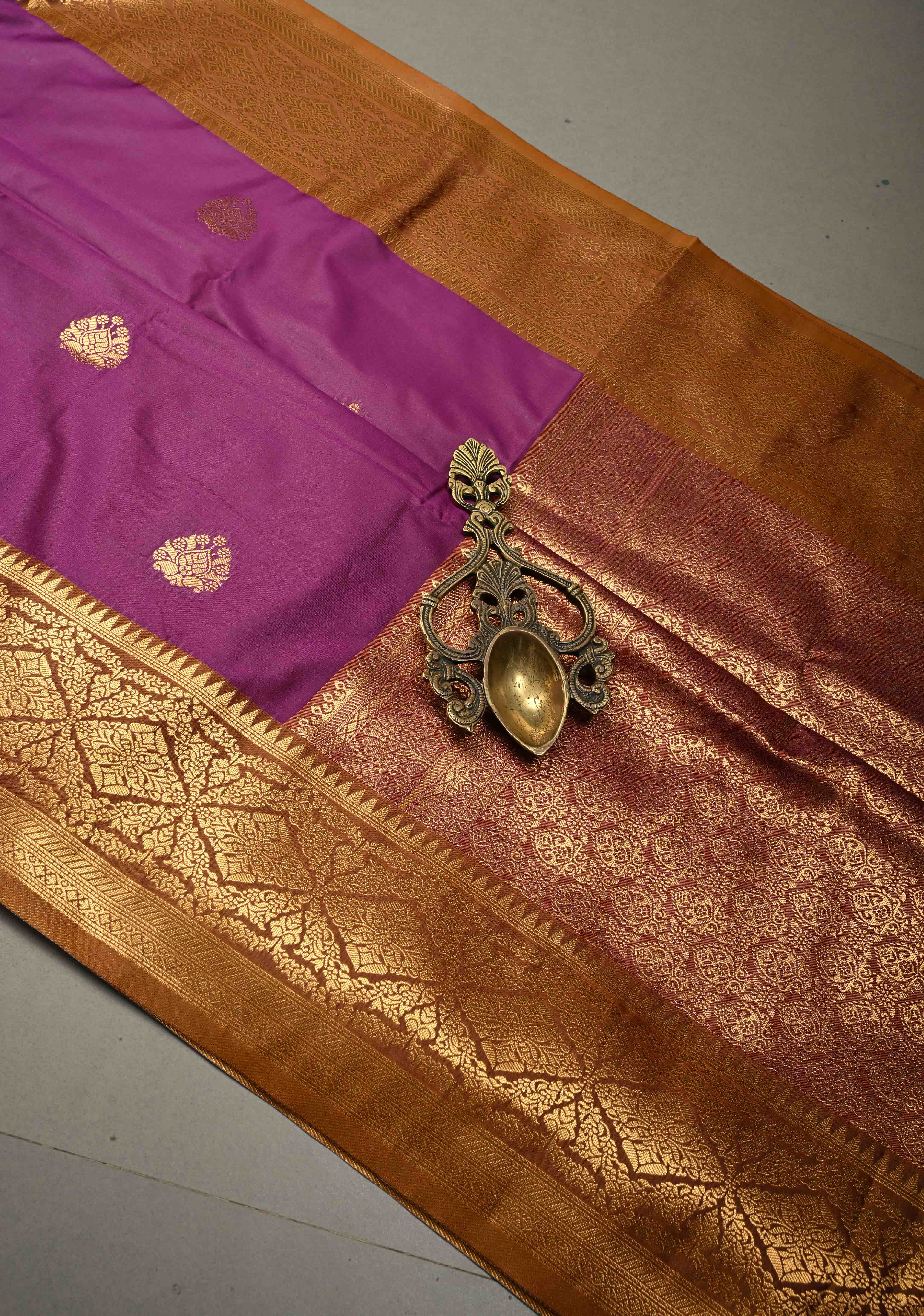 Vadamalli Kanchi Semi Silk Saree with Zari Buttas and Contrast Zari Border | Shobitam