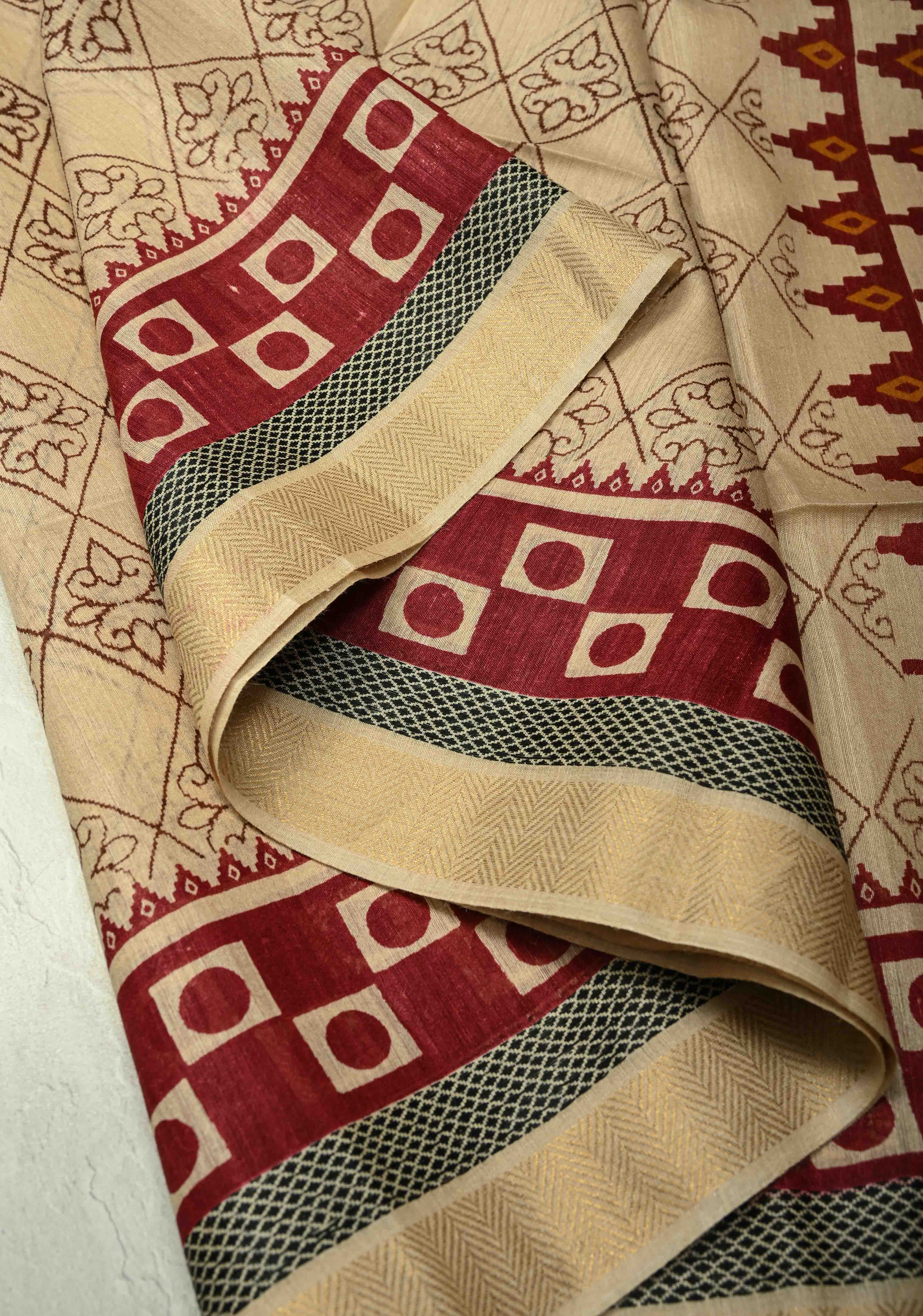 Beige Floral Digital Print Banarasi Tussar Silk Saree with Minimal Zari Border | SILK MARK CERTIFIED | Shobitam
