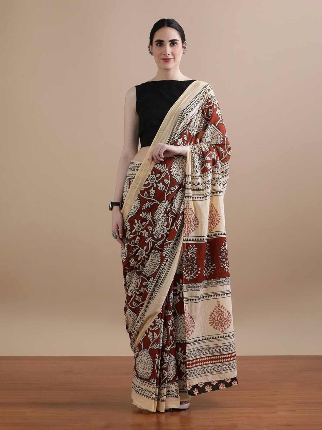 Designer Block Printed Mul Mul Cotton With Soild Cream Border Wrap In One Minute Saree