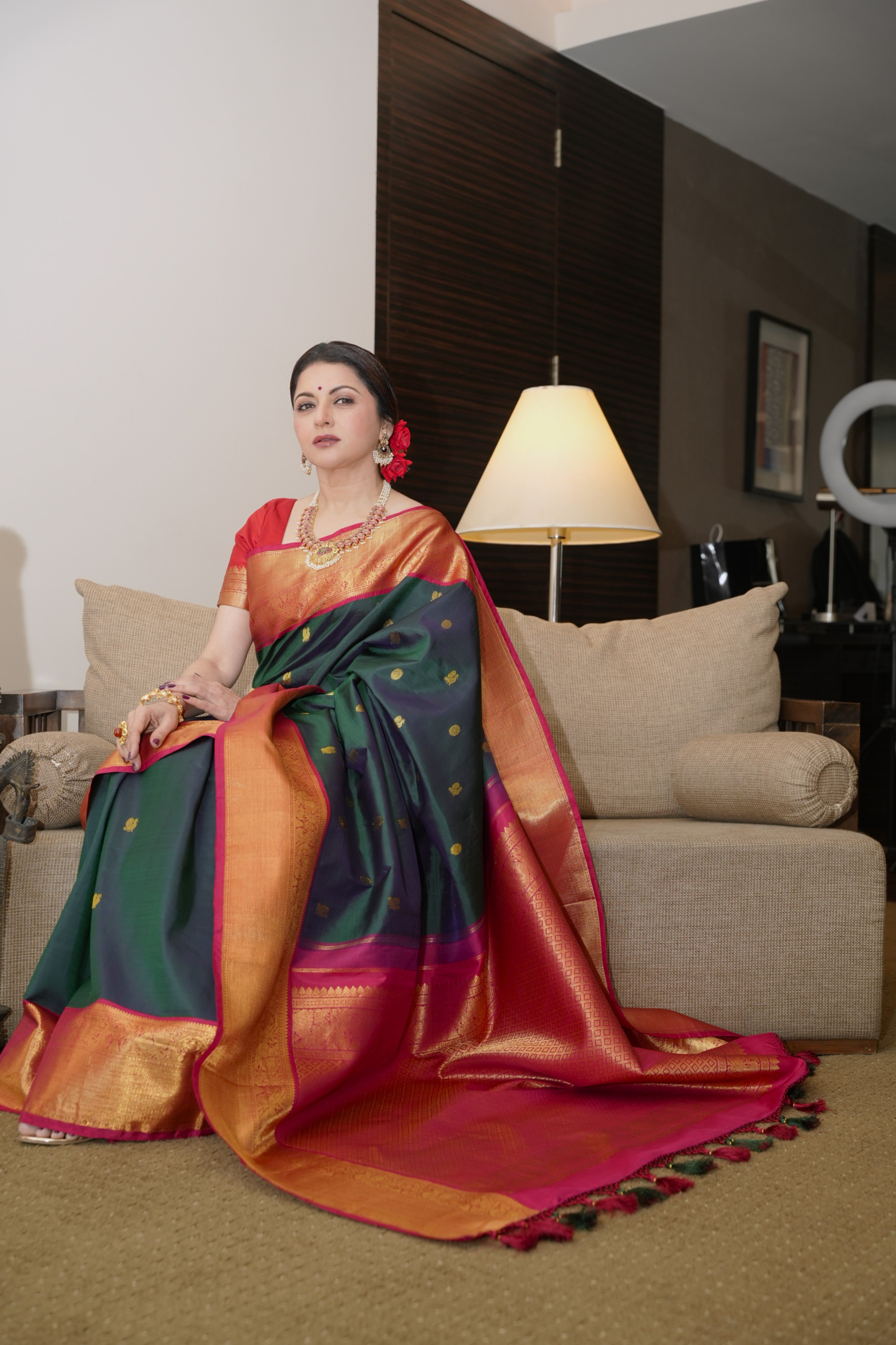 Stunning Bottle Green Dual Tone Pure Kanjivaram Silk Saree with Zari Buttas and Contrast Pink Zari Border | SILK MARK CERTIFIED | SHOBITAM