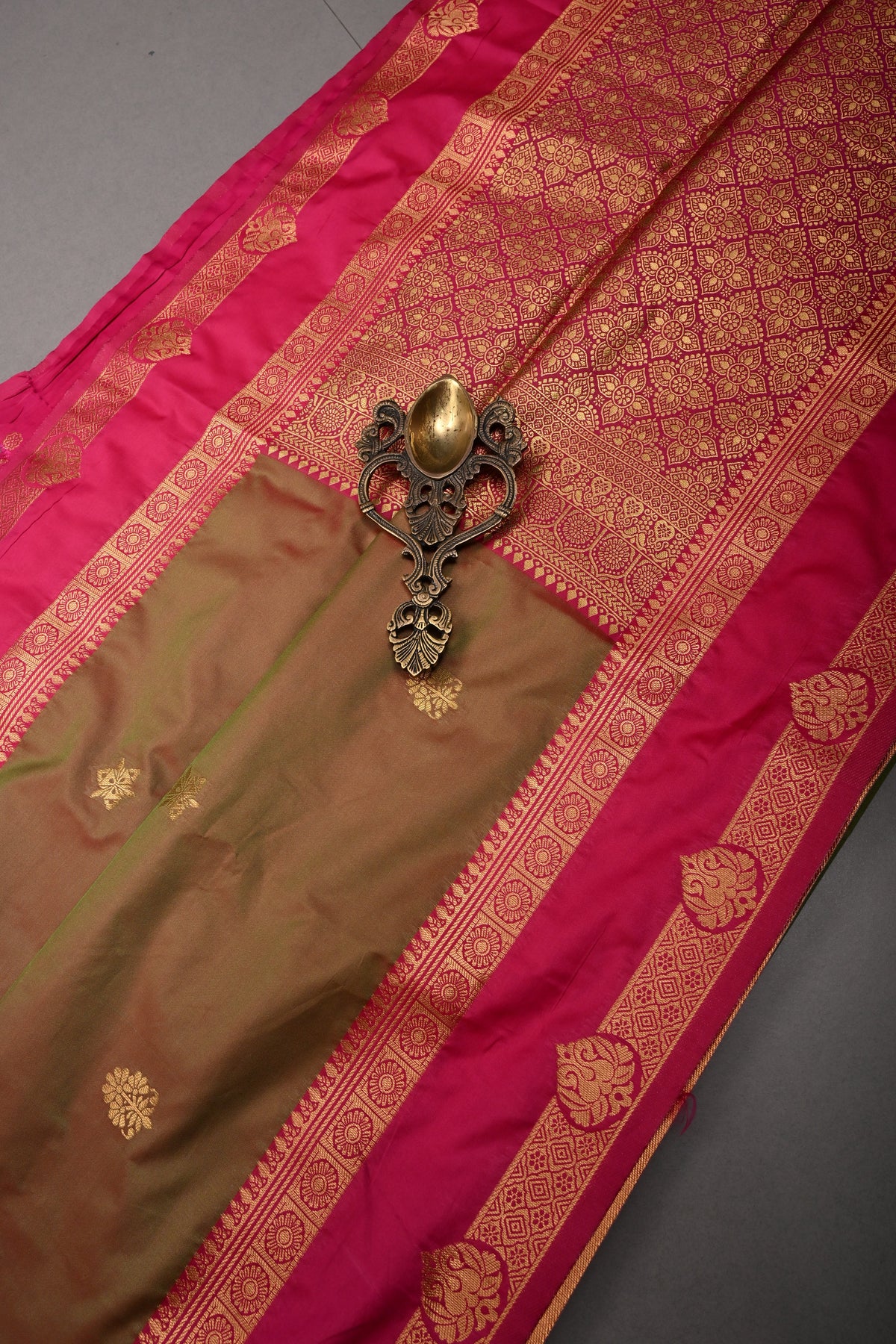Green-Pink Dual tone Kanchi Semi Silk Saree with Zari Buttas and Contrast Zari Border | SHOBITAM