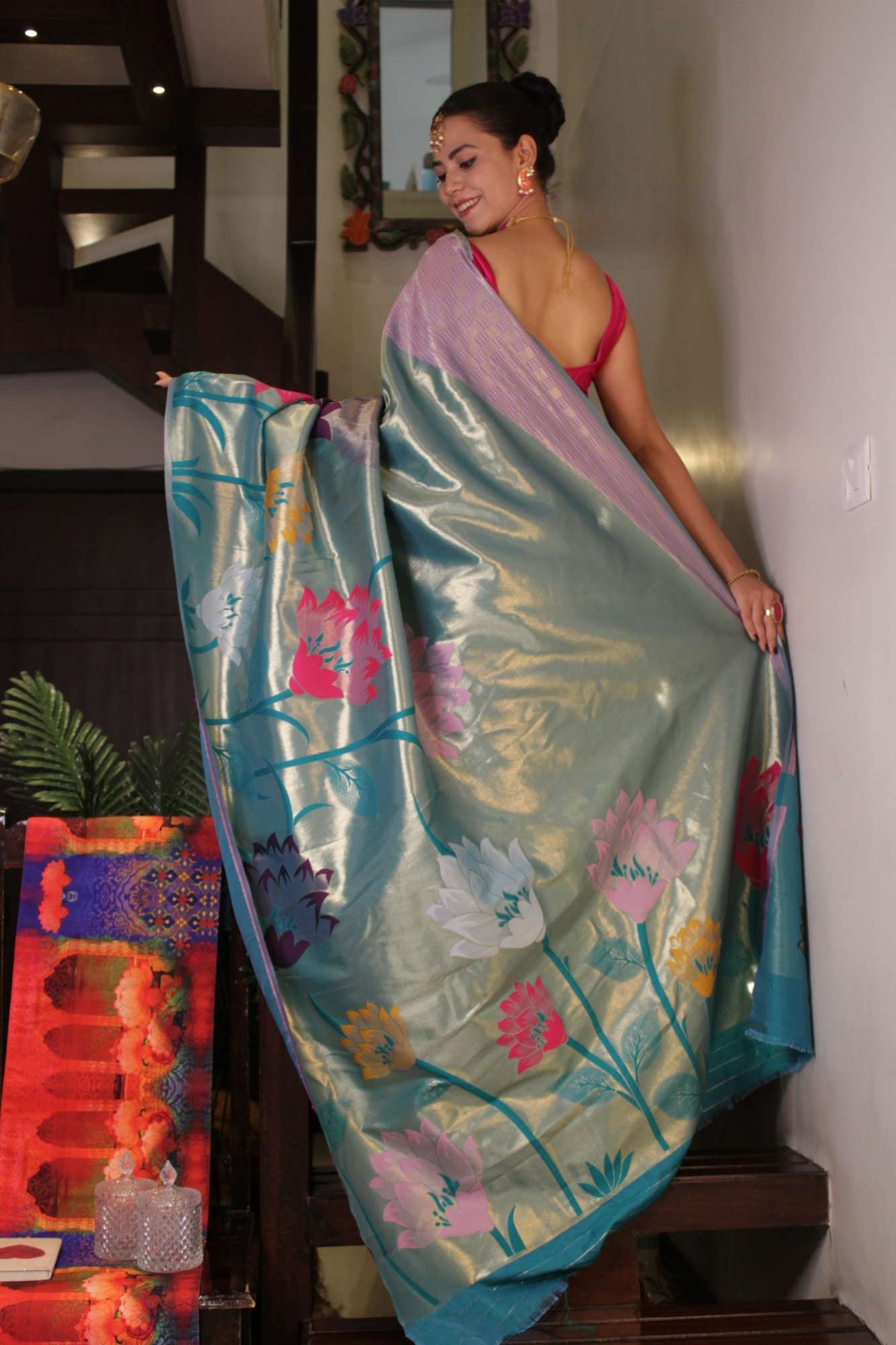 Premium Kanchipuram Lavender & Green Silk Floral Motif Woven  With Ornate Pallu Wrap in  Minute Saree.