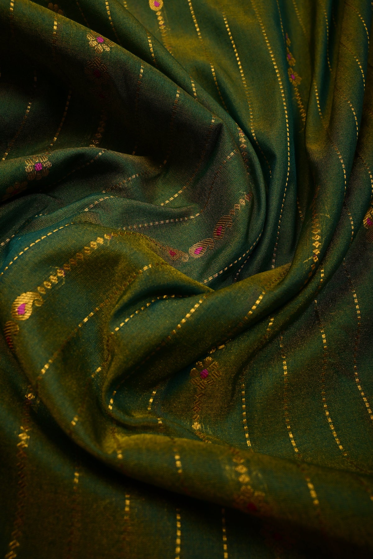 Mehendi Green Dual Tone Ilkal Semi Silk Bagalkote Saree Vertical Stripes and Contrast Zari Border | SHOBITAM