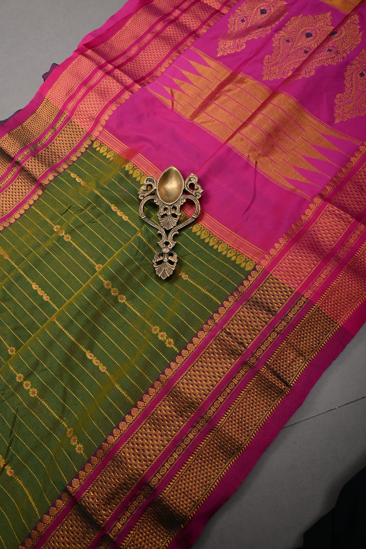 Mehendi Green Dual Tone Ilkal Semi Silk Bagalkote Saree Vertical Stripes and Contrast Zari Border | SHOBITAM