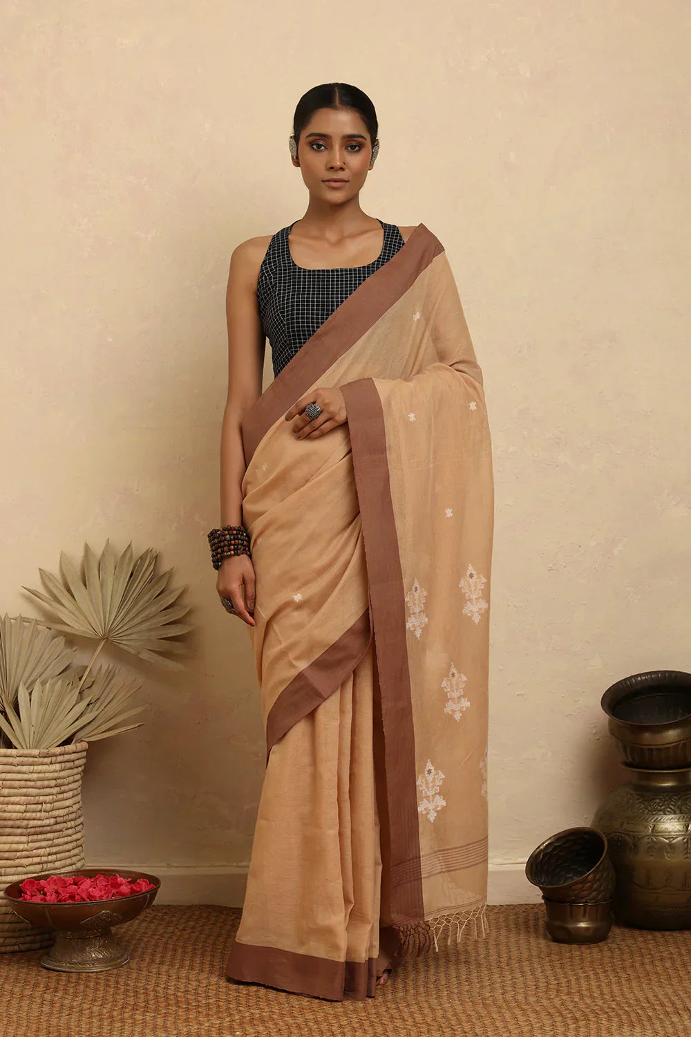 Handloom Beige Pure Cotton Jamdani Saree | Shobitam