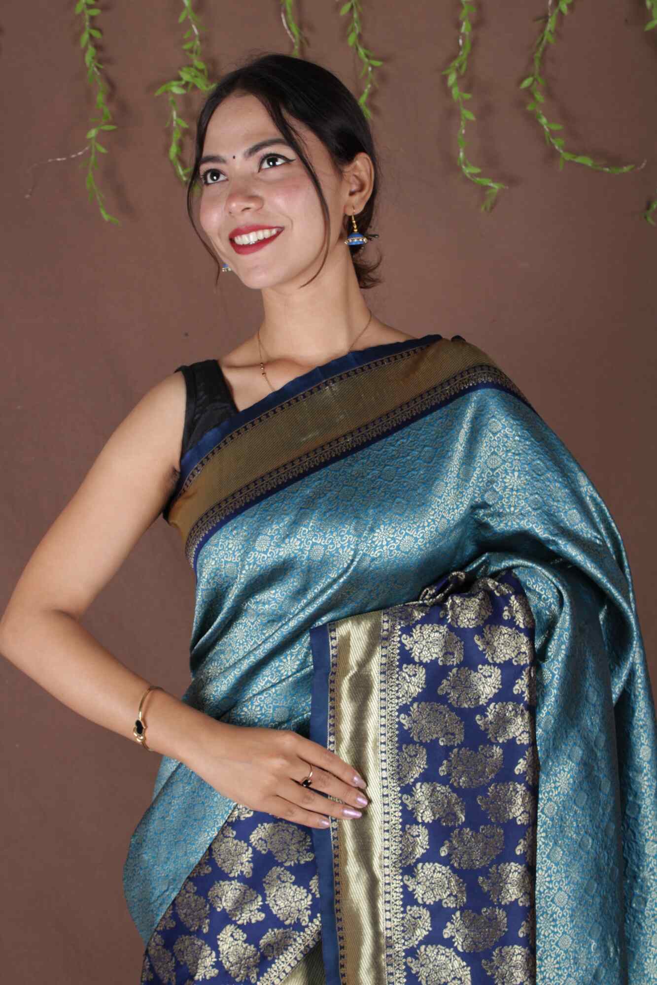 Stunning Blue Kanjivaram Pattu  Jacquard Wrap in 1 minute saree with ready blouse - Isadora Life Online Shopping Store
