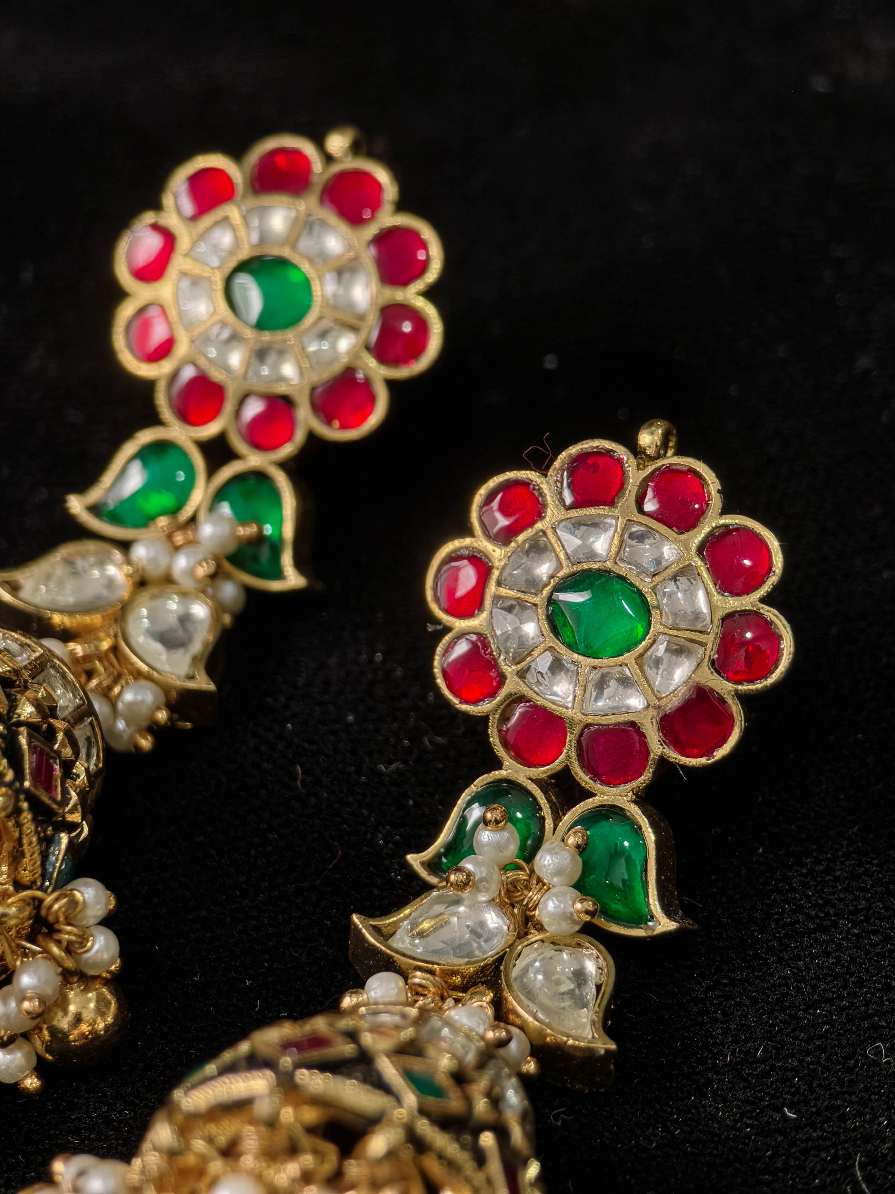 Ahmedabadi Jadau Jhumka with floral studs and slender design | Shobitam