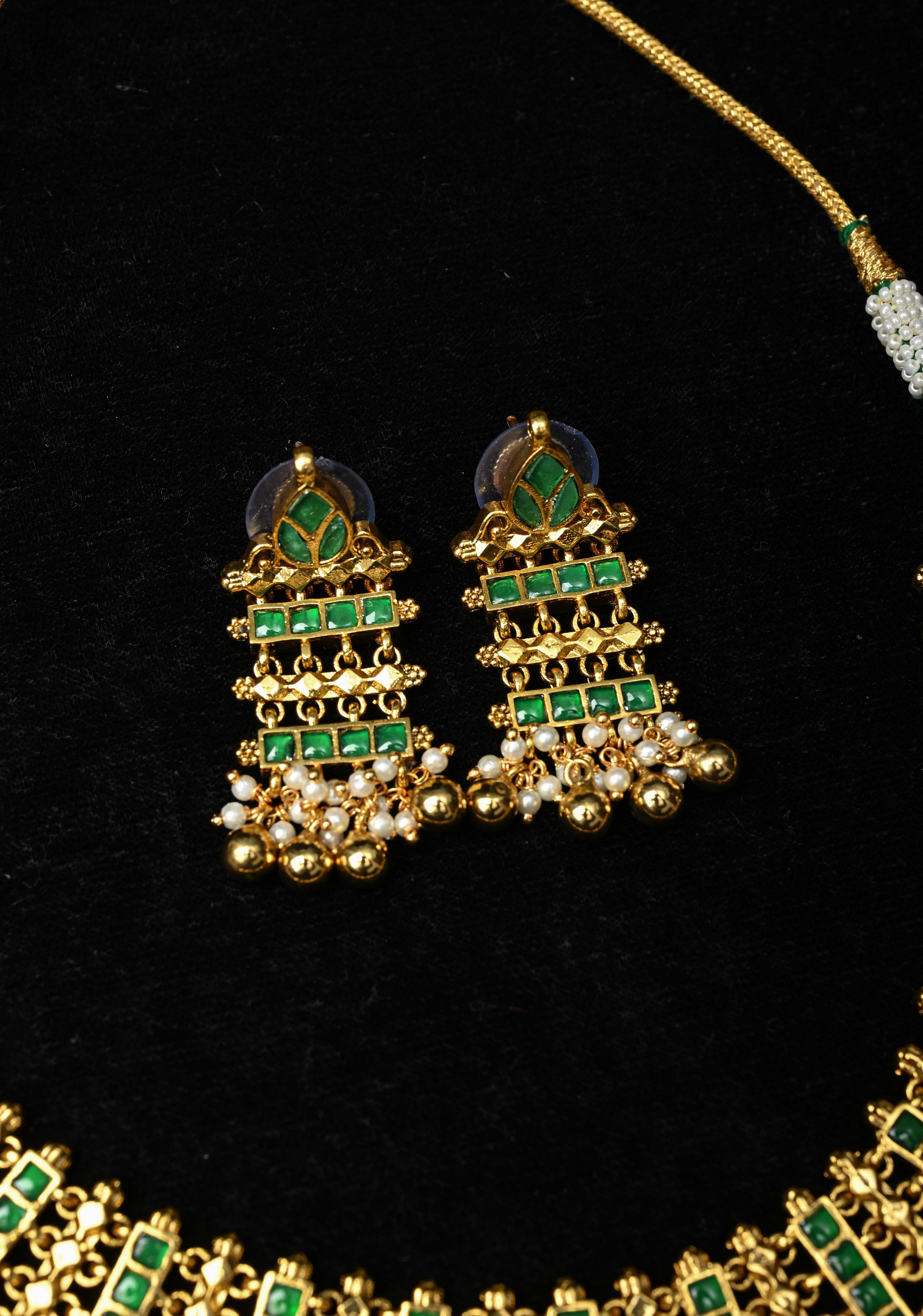 Ahmedabadi Jadau Linkig design Necklace Handmade Set with Green stone Embellishments and Beads Drops | SHOBITAM