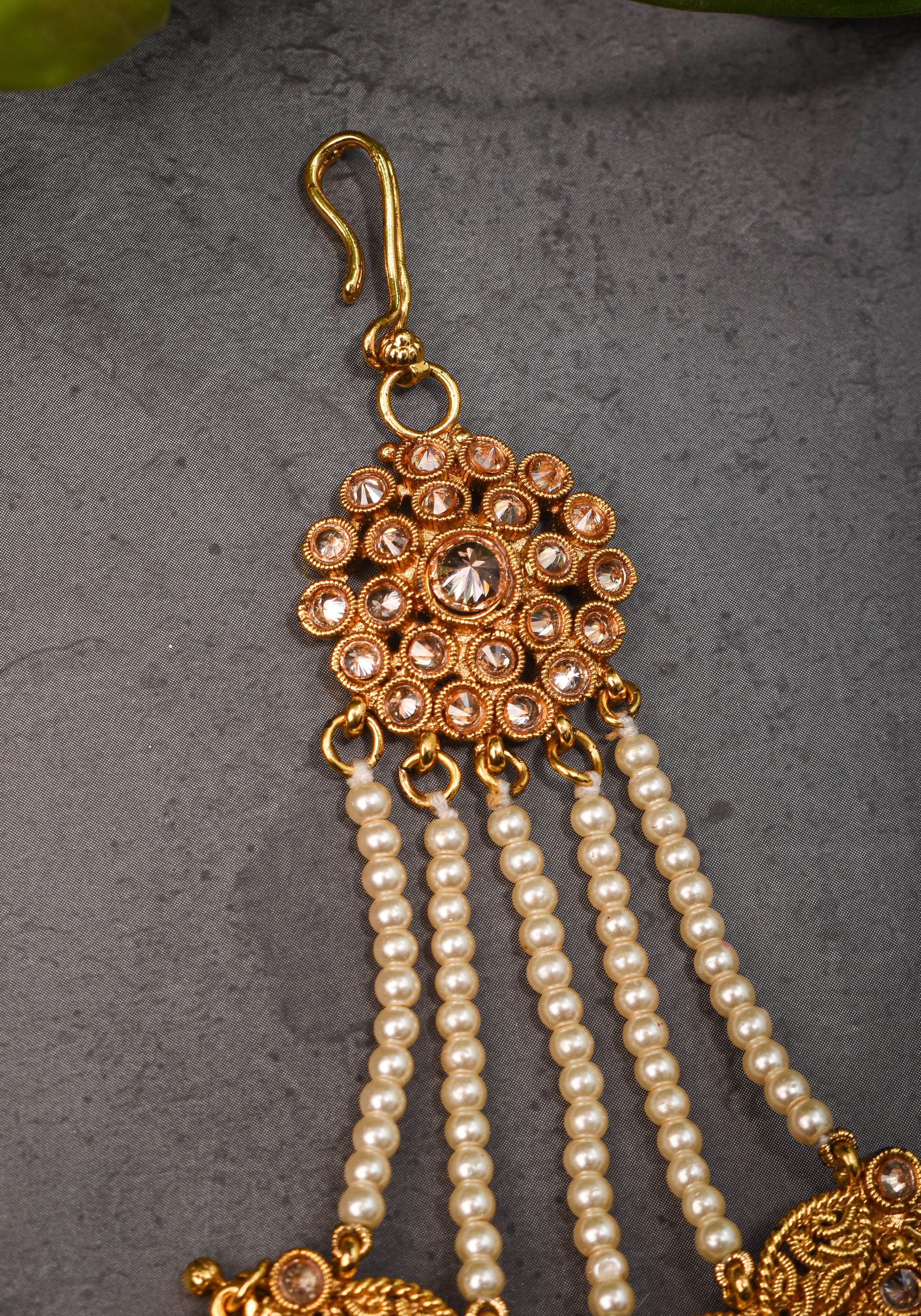 Vintage design Ornate Paasa | Shobitam Jewelry