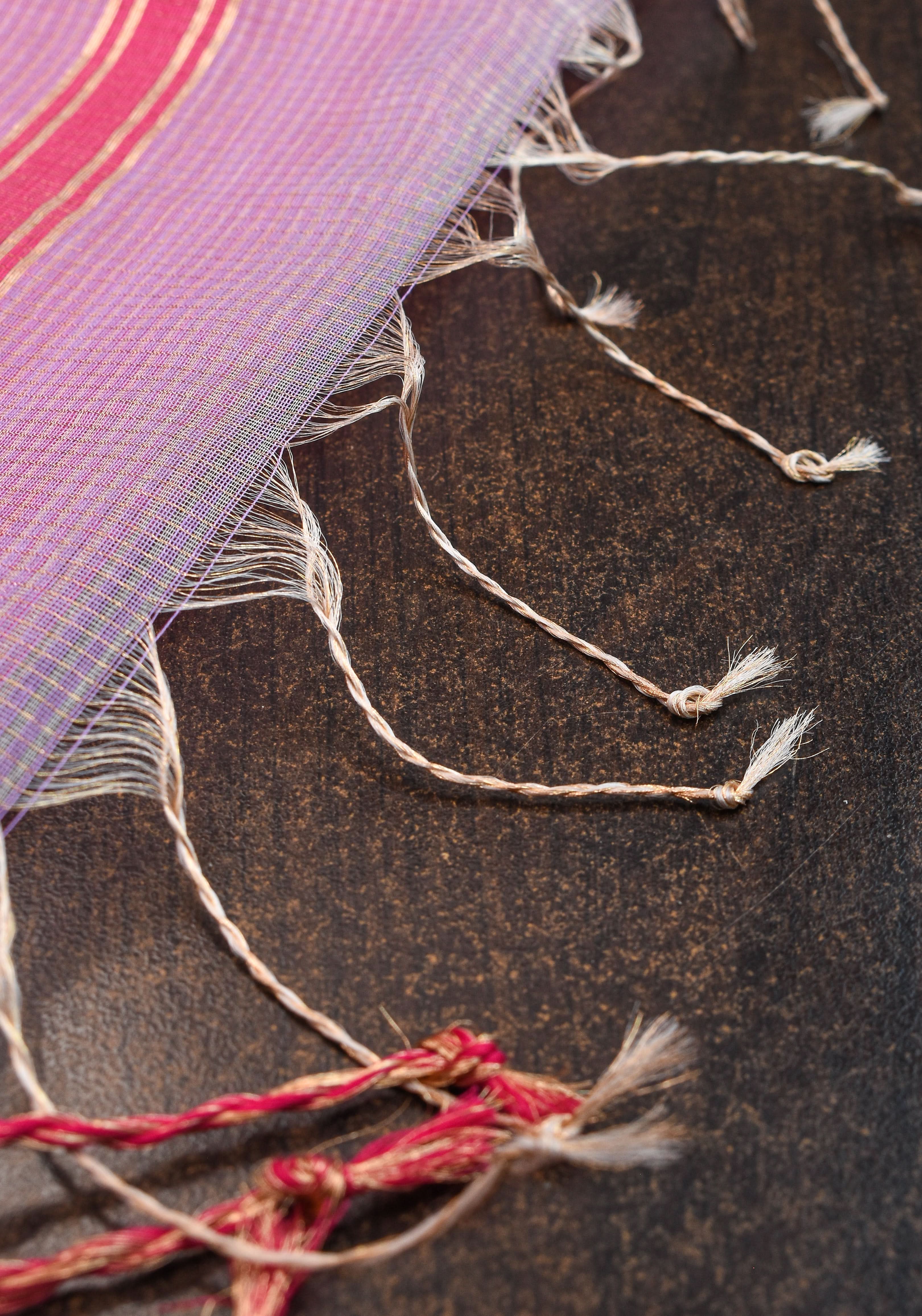 Handwoven Maheshwari silk cotton saree in Lilac with Pink | Shobitam