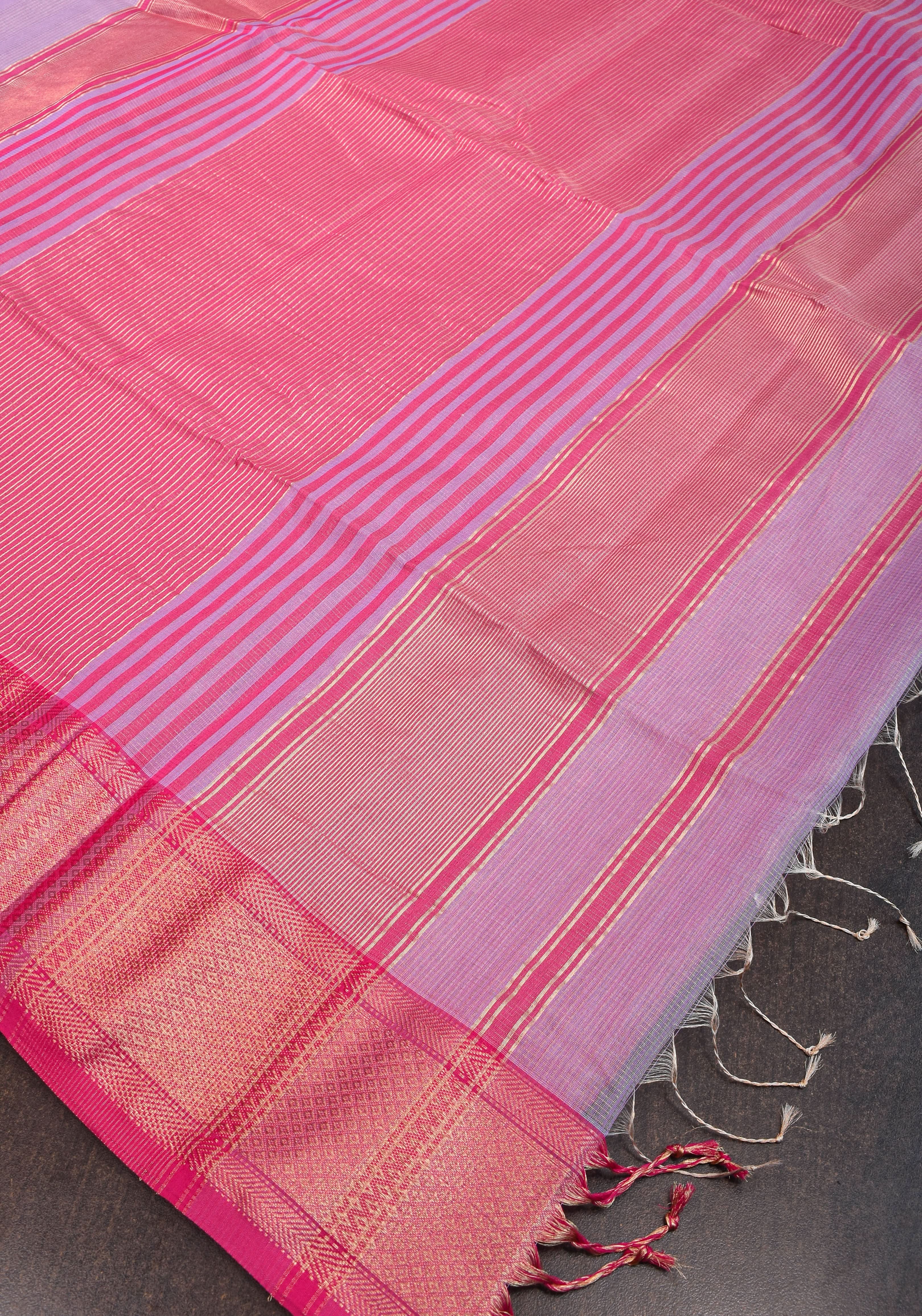 Handwoven Maheshwari silk cotton saree in Lilac with Pink | Shobitam