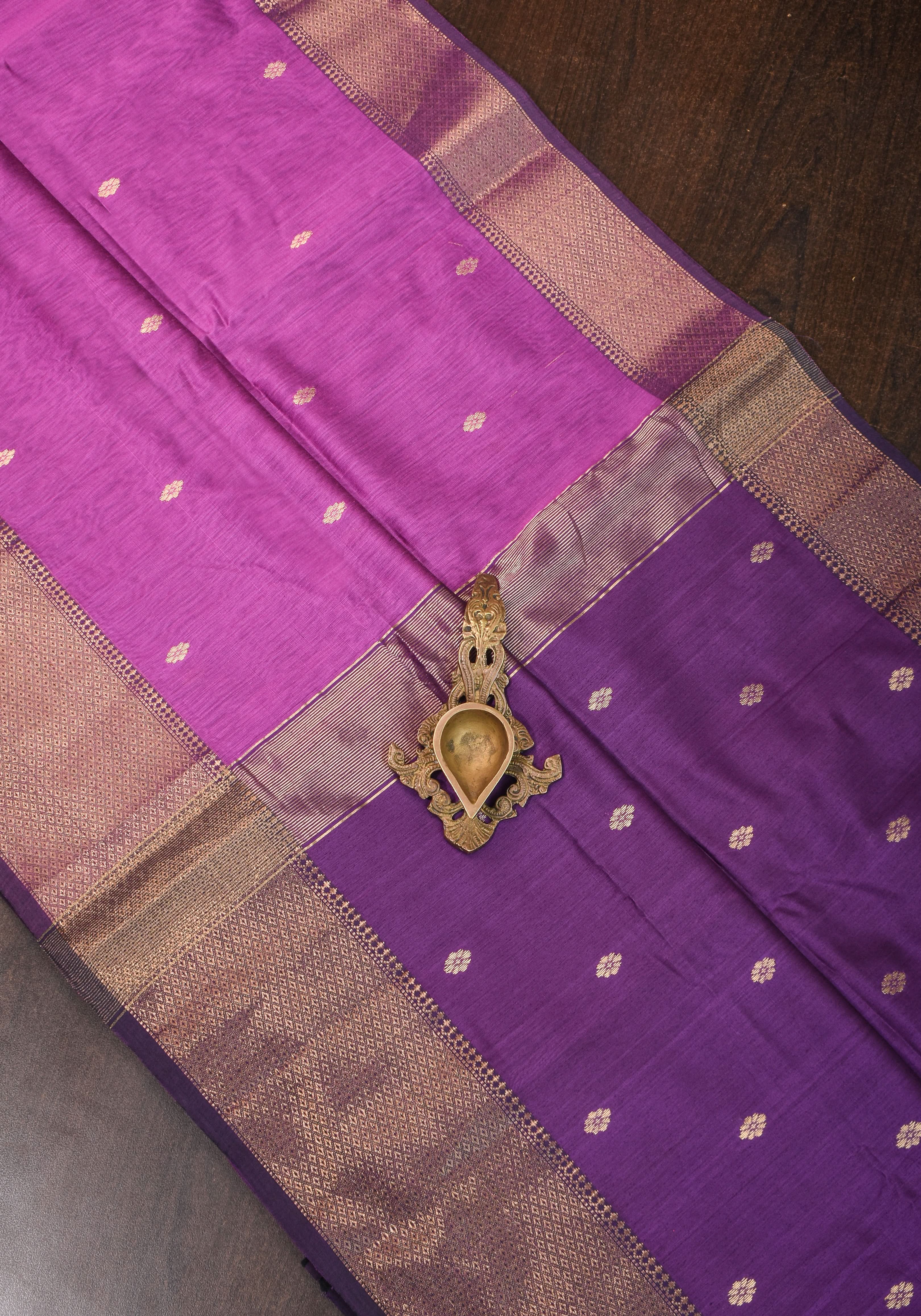 Handwoven Maheshwari Silk Cotton Saree in Lilac with zari borders | Shobitam