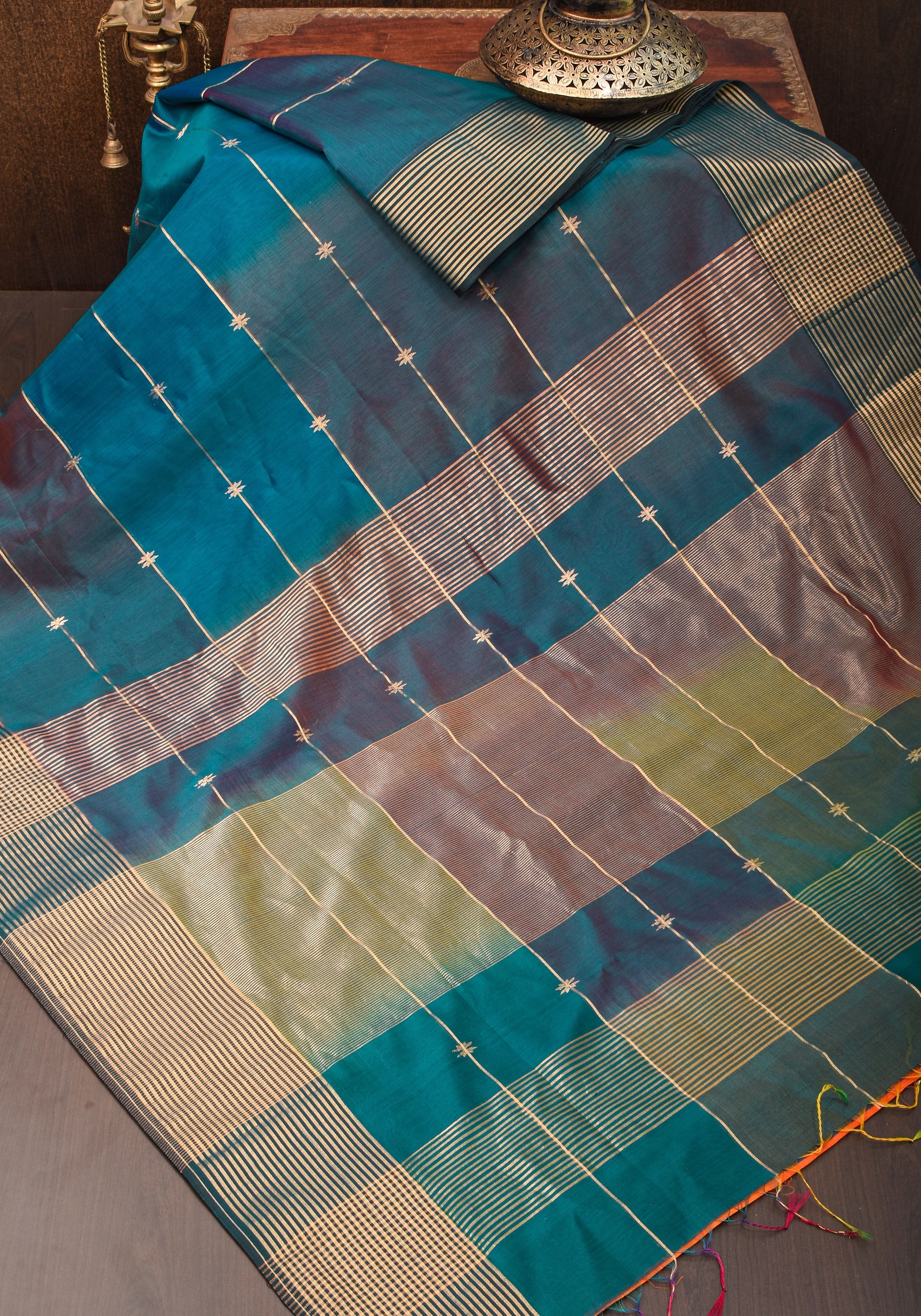 Peacock Green Ombre Handwoven Zari Stripes Maheshwari Silk Cotton Saree | Shobitam