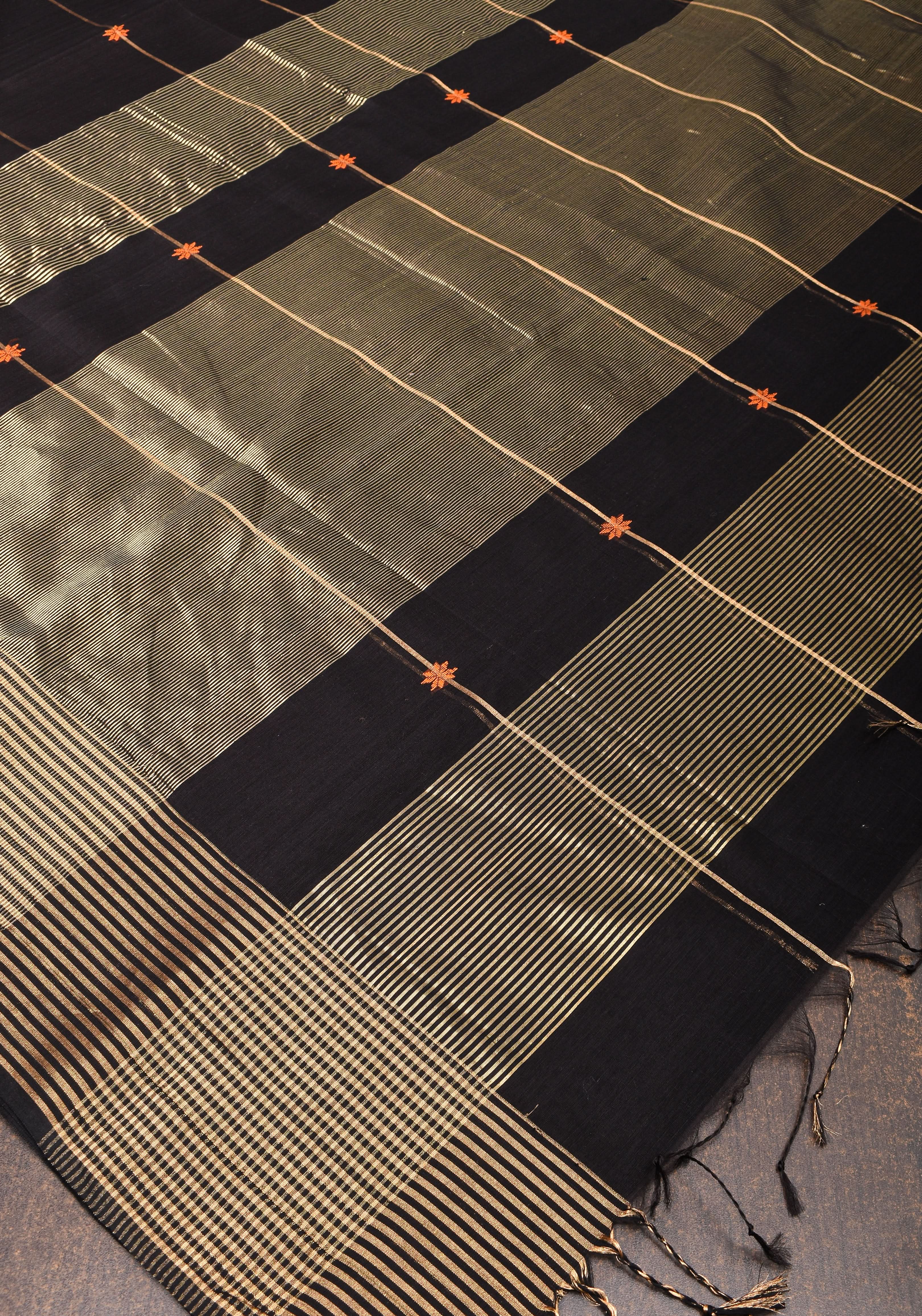 Black Handwoven Zari Stripes Maheshwari Silk Cotton Saree | Shobitam