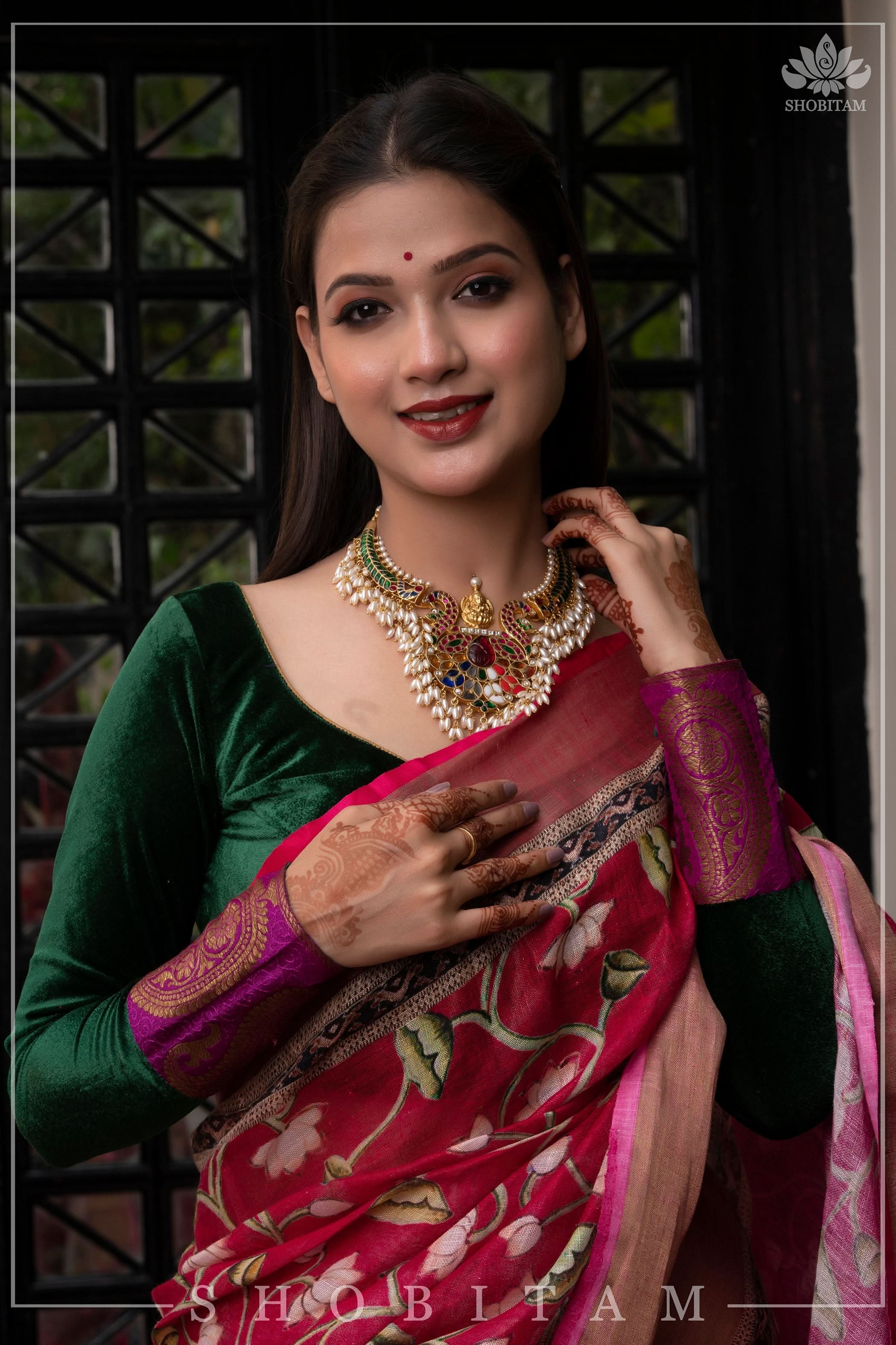 Beautiful Dark Pink Linen Saree with Pichwai Design Digital Print | Shobitam