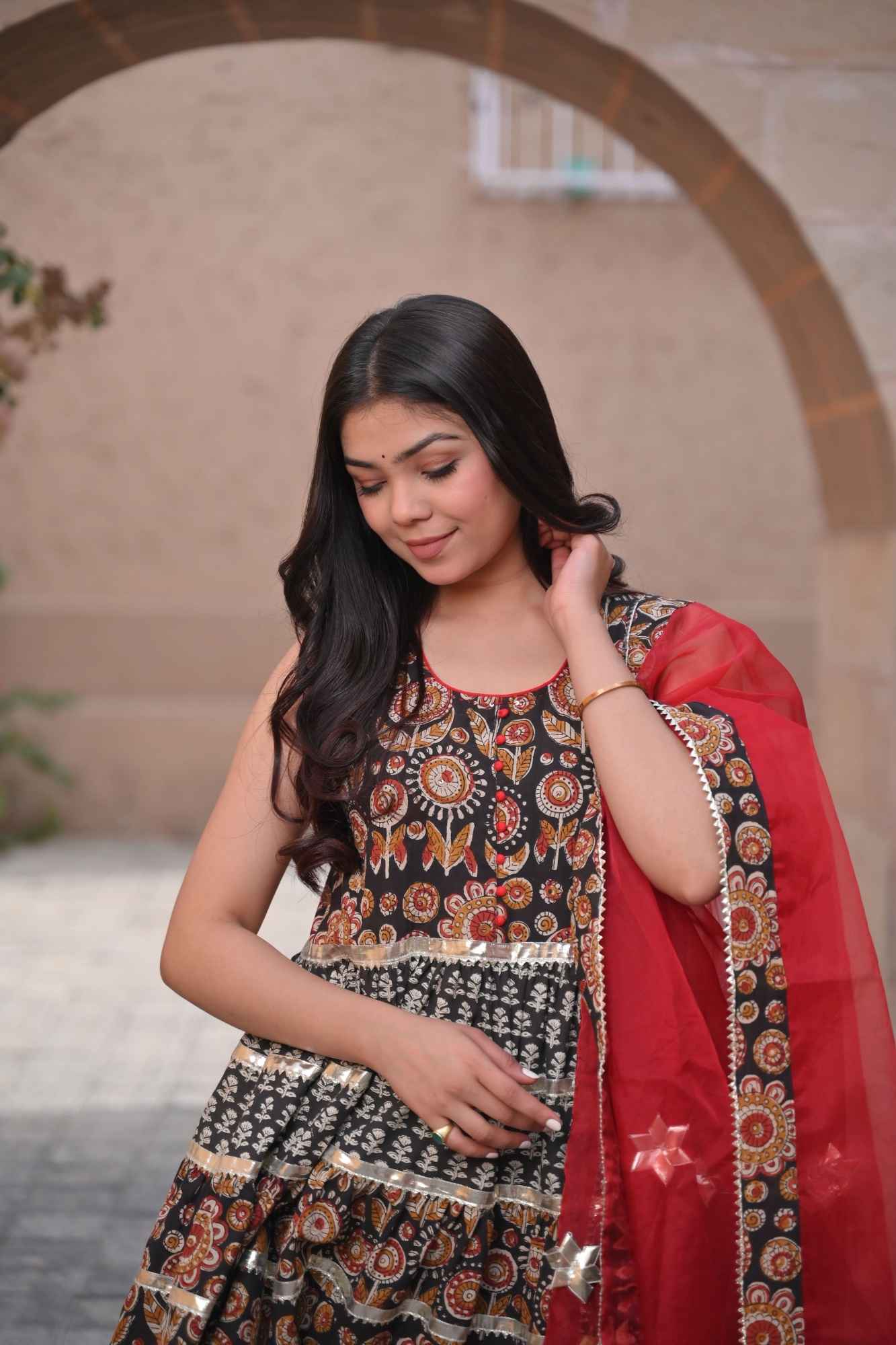 Syahi Tiered Gharara Big Gher 3 Piece Set | Made To Order