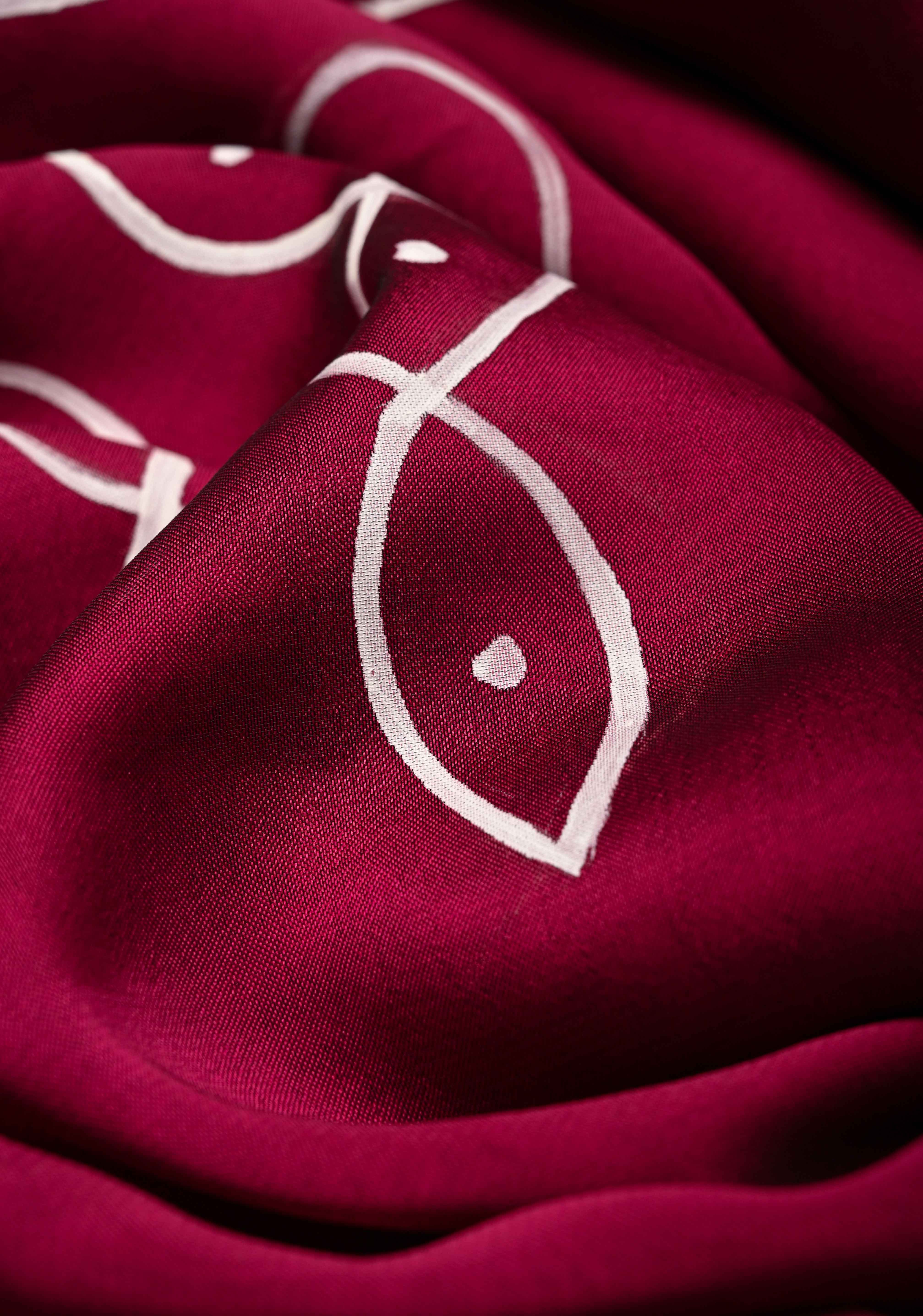 Maroon Georgette Saree with Rangoli Design Hand Painting on Pallu, No Blouse Piece | Shobitam