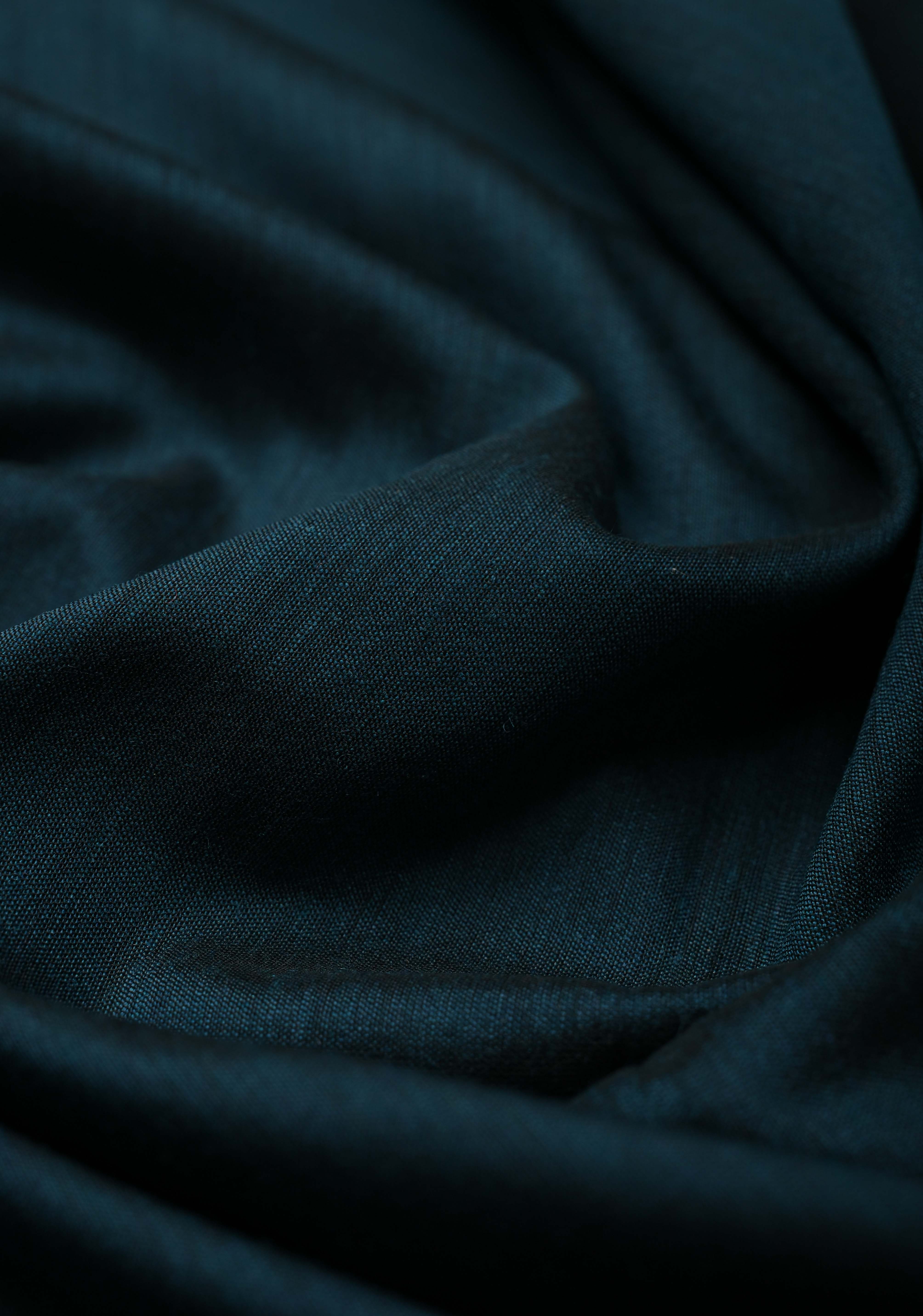 Navy Blue Silk Cotton Handloom Saree with Contrast Zari Border | Shobitam