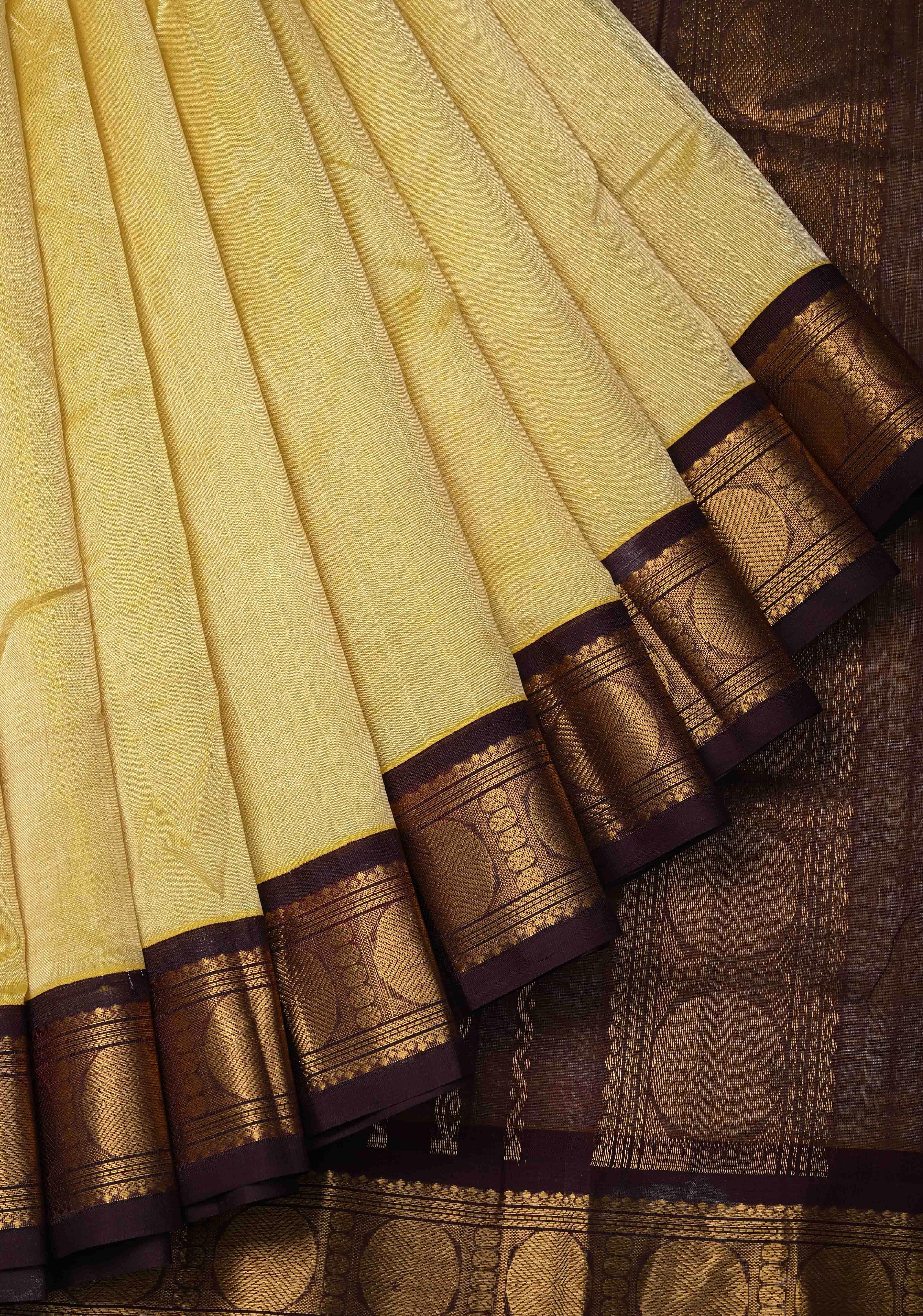 9 Yards Madisar Cream Korvai Kanchi Silk Cotton 100% Handloom Saree with Contrast Zari Border | Shobitam