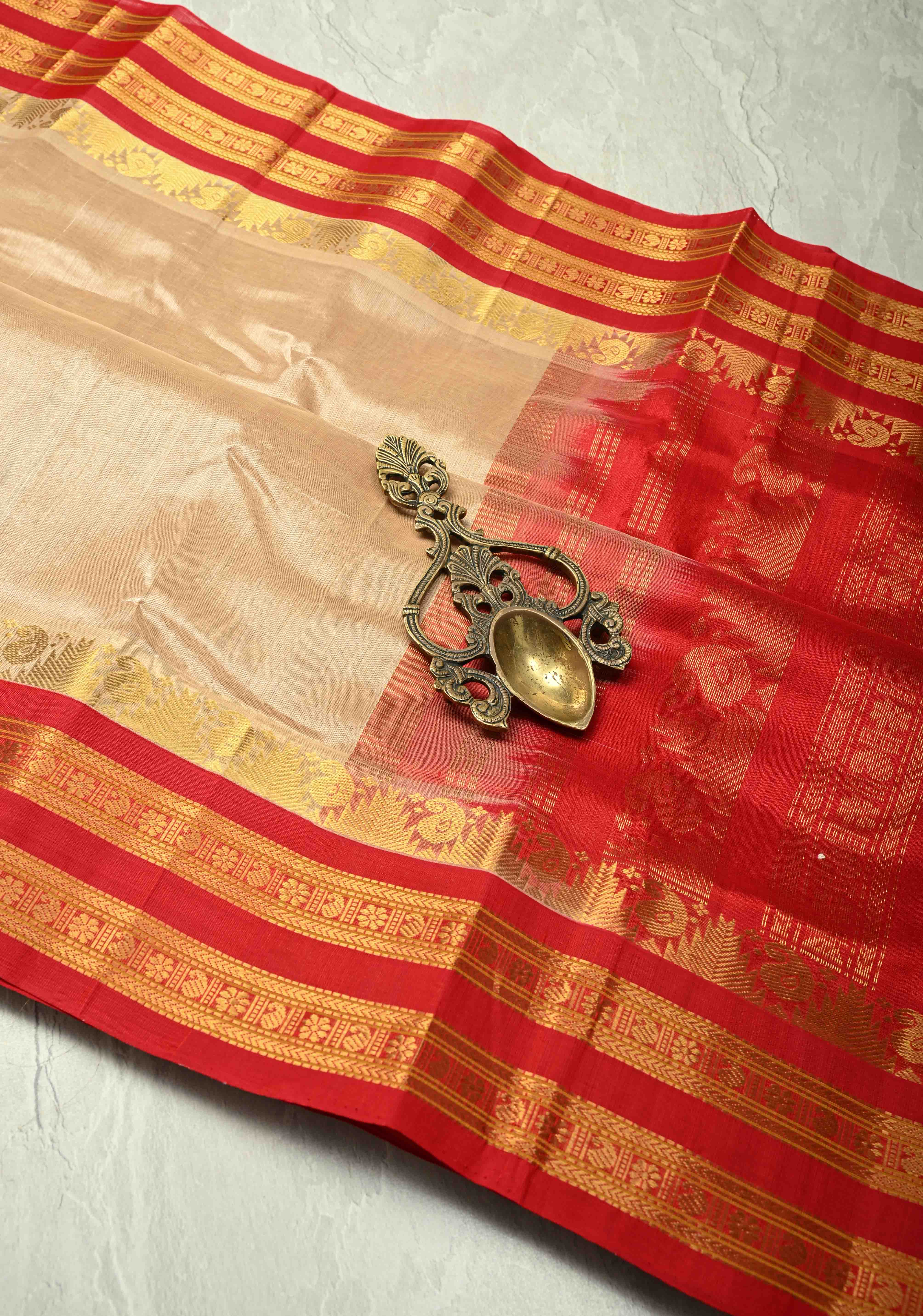 Dark Champagne Kanchi Silk Cotton 100% Handloom Saree with Contrast Zari Border | Shobitam