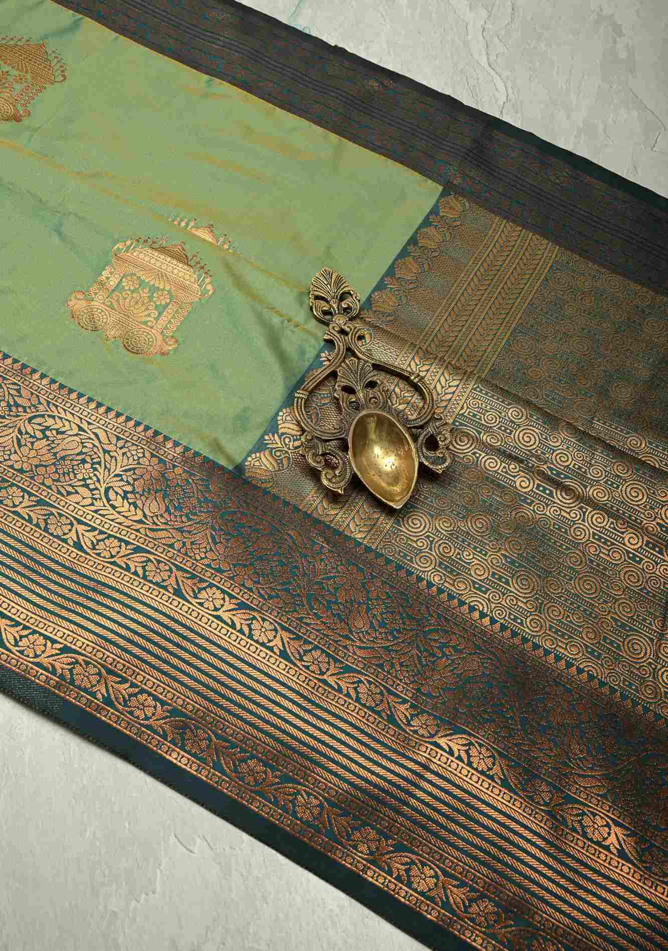 Green Dual Tone Kanchi Semi Silk Saree with Temple Chariot Zari Buttas and Zari Border Ready To Wear Saree