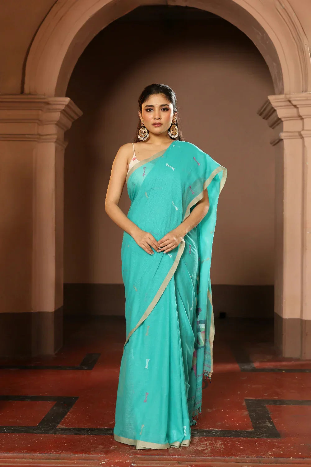 Handloom Turquoise Pure Cotton Contemporary Jamdani Saree | Shobitam