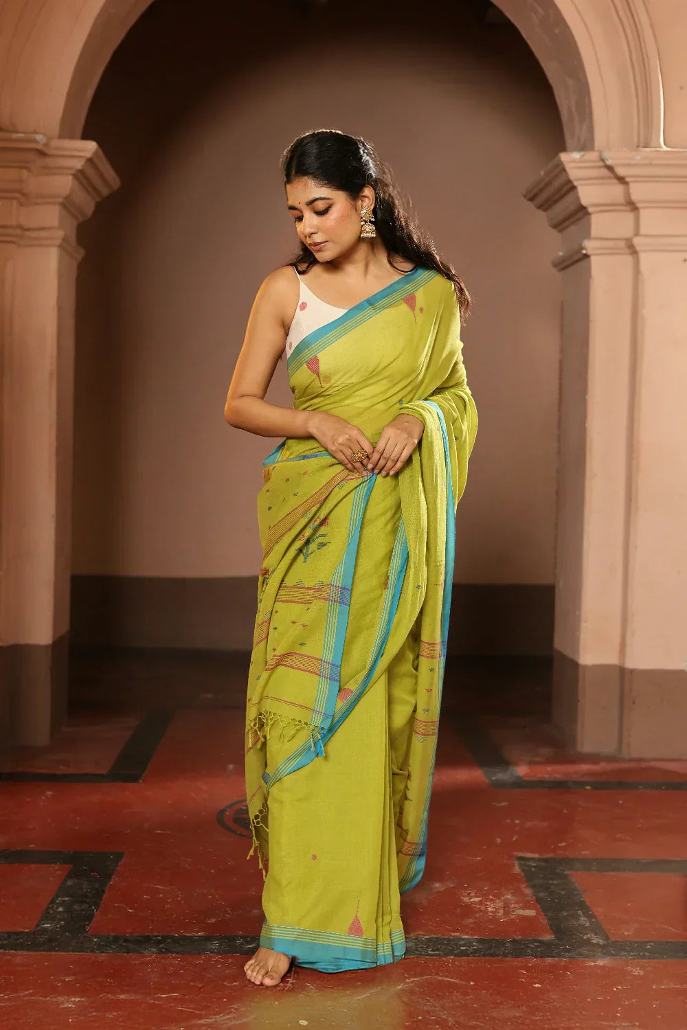 Handloom Lime Green Pure Cotton Contemporary Jamdani Saree | Shobitam