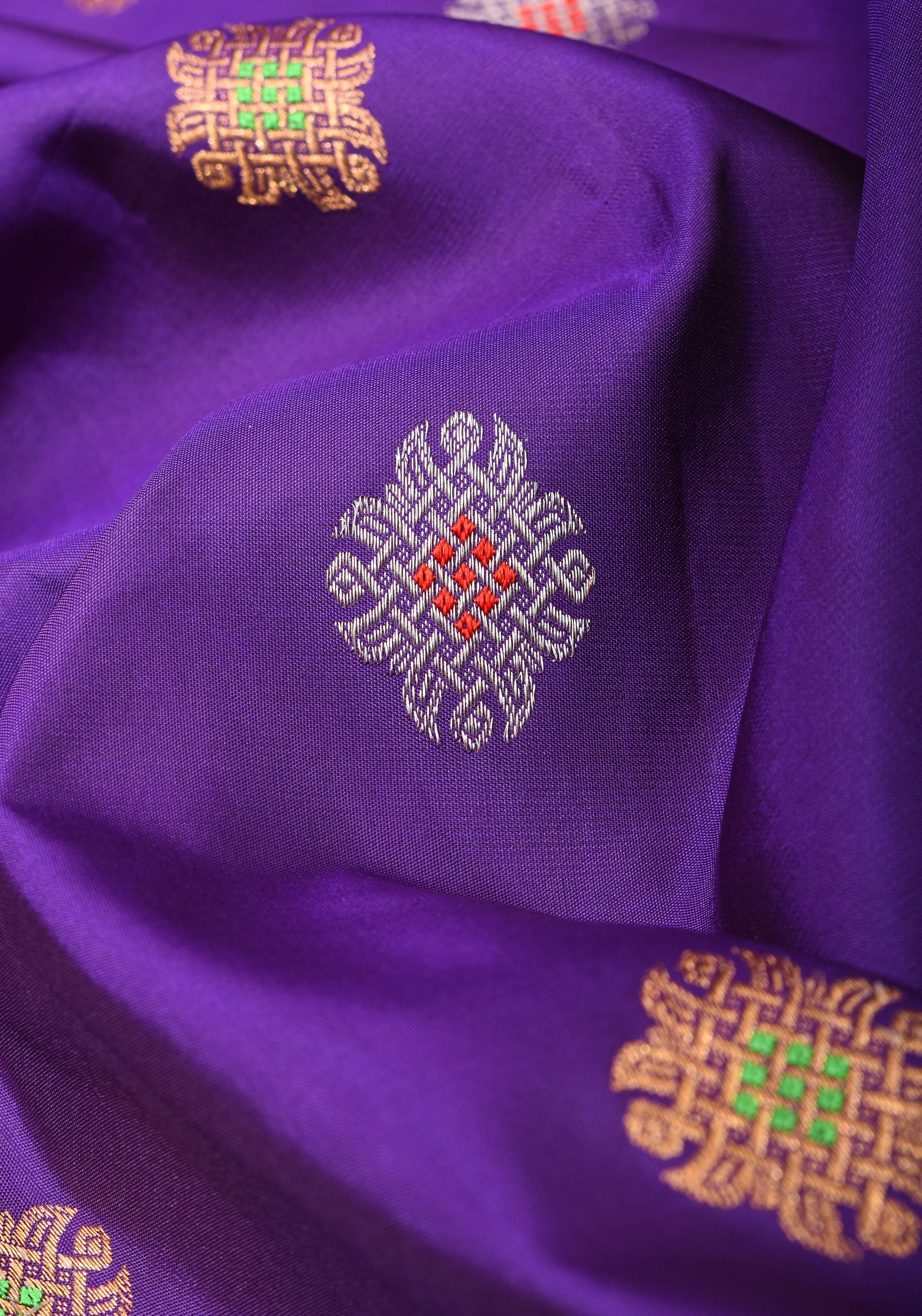 Muggu Design Meenakari Gadwal Silk Saree in Purple with Two Tone  Border | SILK MARK CERTIFIED | Shobitam