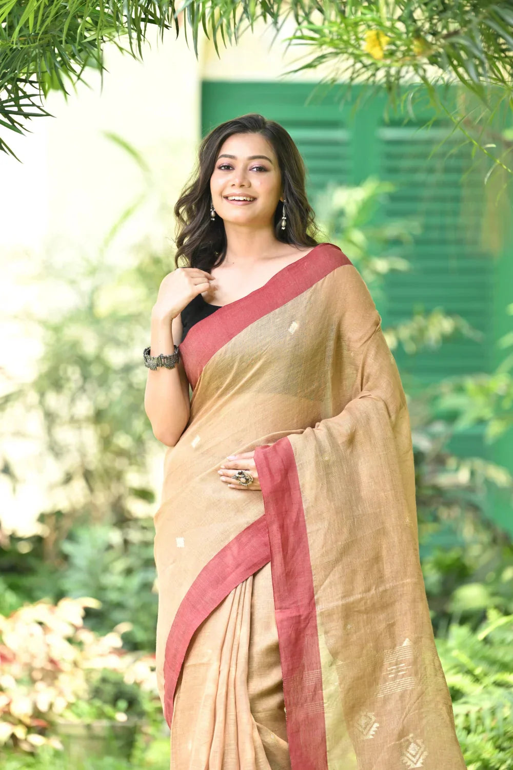 Handloom Sand Brown Pure Linen Jamdani Saree | Shobitam