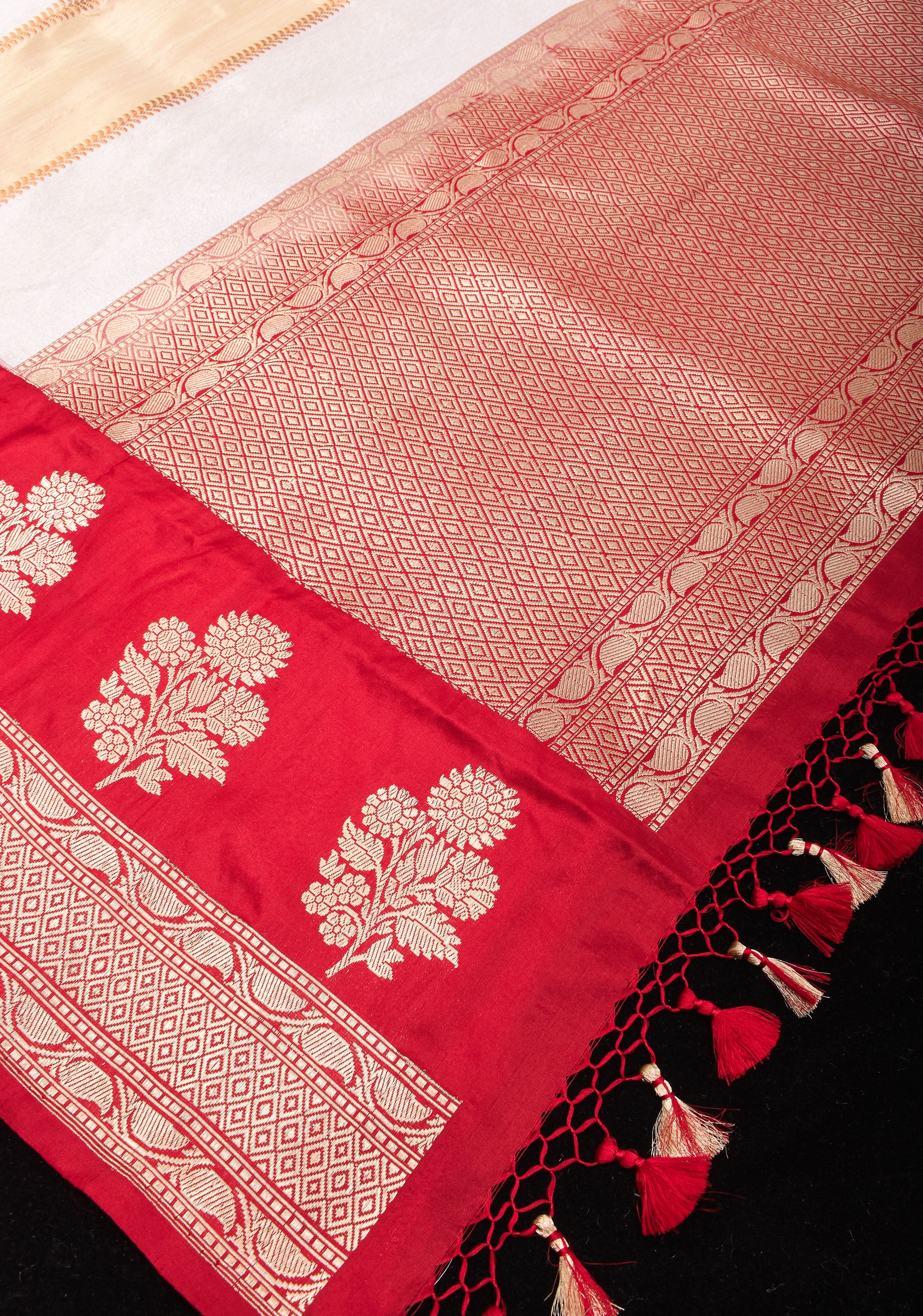Unique Design White Dual tone Jharoka Pattern Pure Katan Silk saree with Contrast Zari borders | SILK MARK CERTIFIED | SHOBITAM
