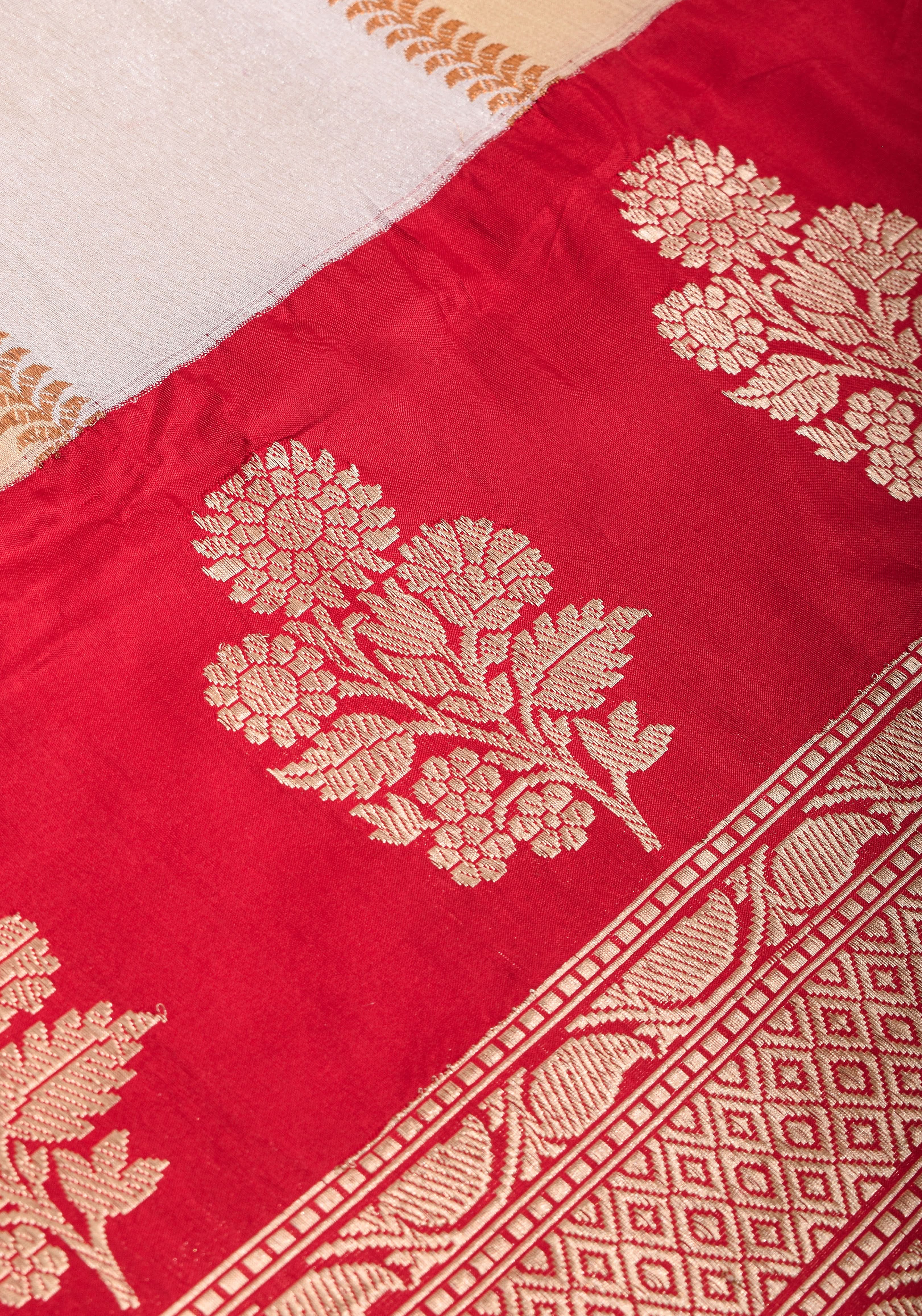 Unique Design White Dual tone Jharoka Pattern Pure Katan Silk saree with Contrast Zari borders | SILK MARK CERTIFIED | SHOBITAM