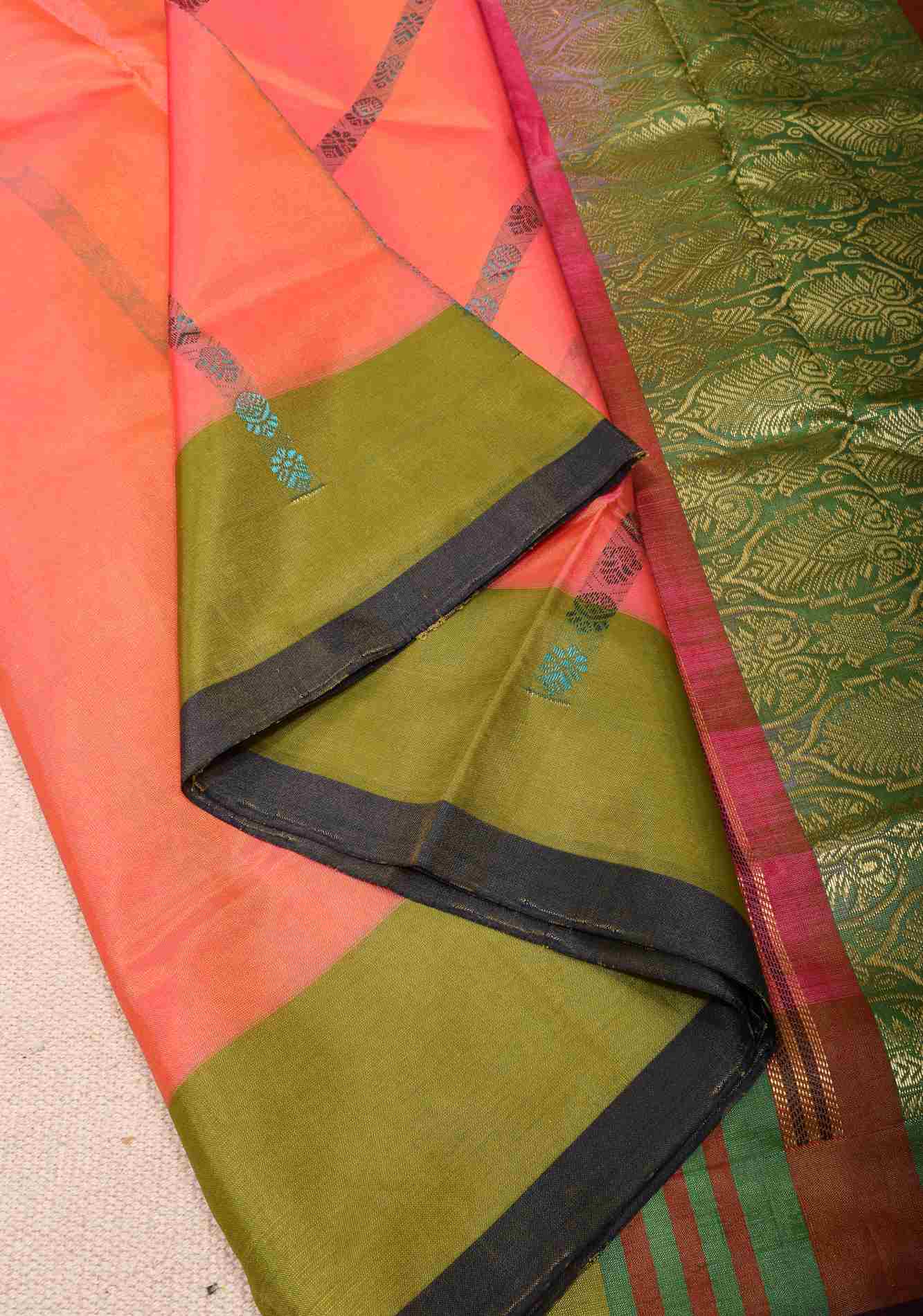 Vegan Silk Handloom Saree in Peach Dual Tone with Green Contrast Wrap in 1 minute saree