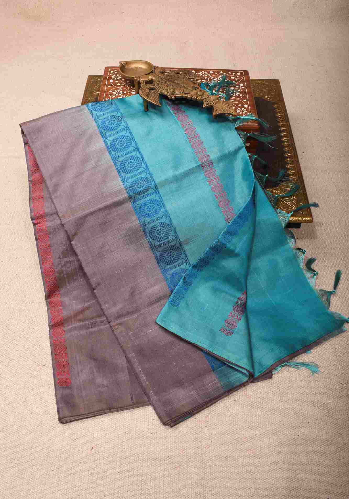 Wrap in 1 minute saree Vegan Silk Saree in Gray with Fancy Cyan Pallu .