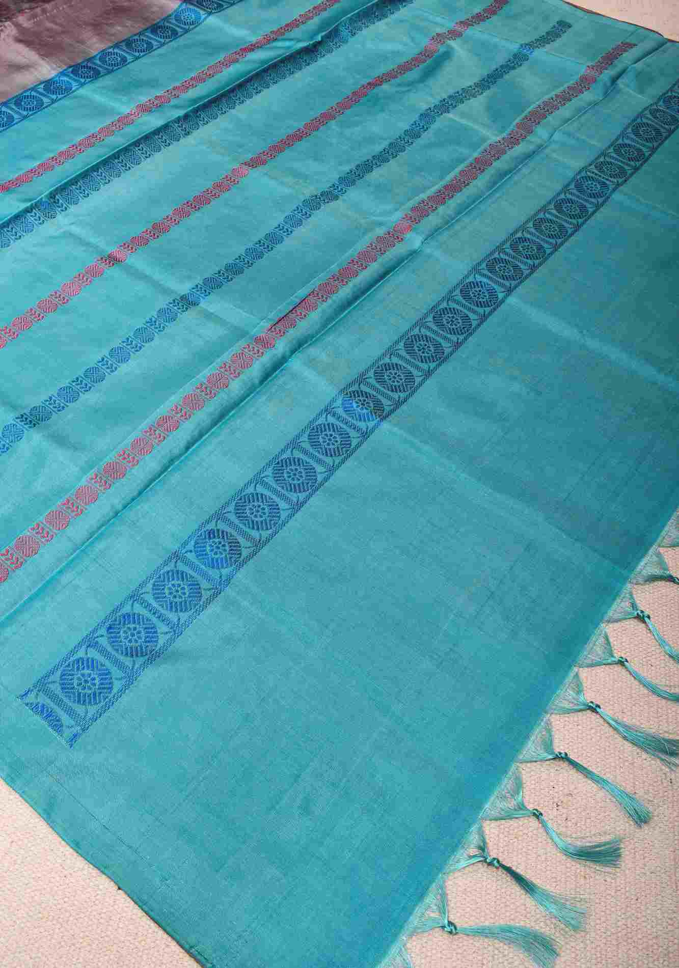 Wrap in 1 minute saree Vegan Silk Saree in Gray with Fancy Cyan Pallu .