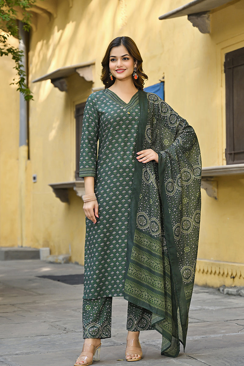 Green Cotton Blend Floral Printed Straight Suit Set | SHOBITAM
