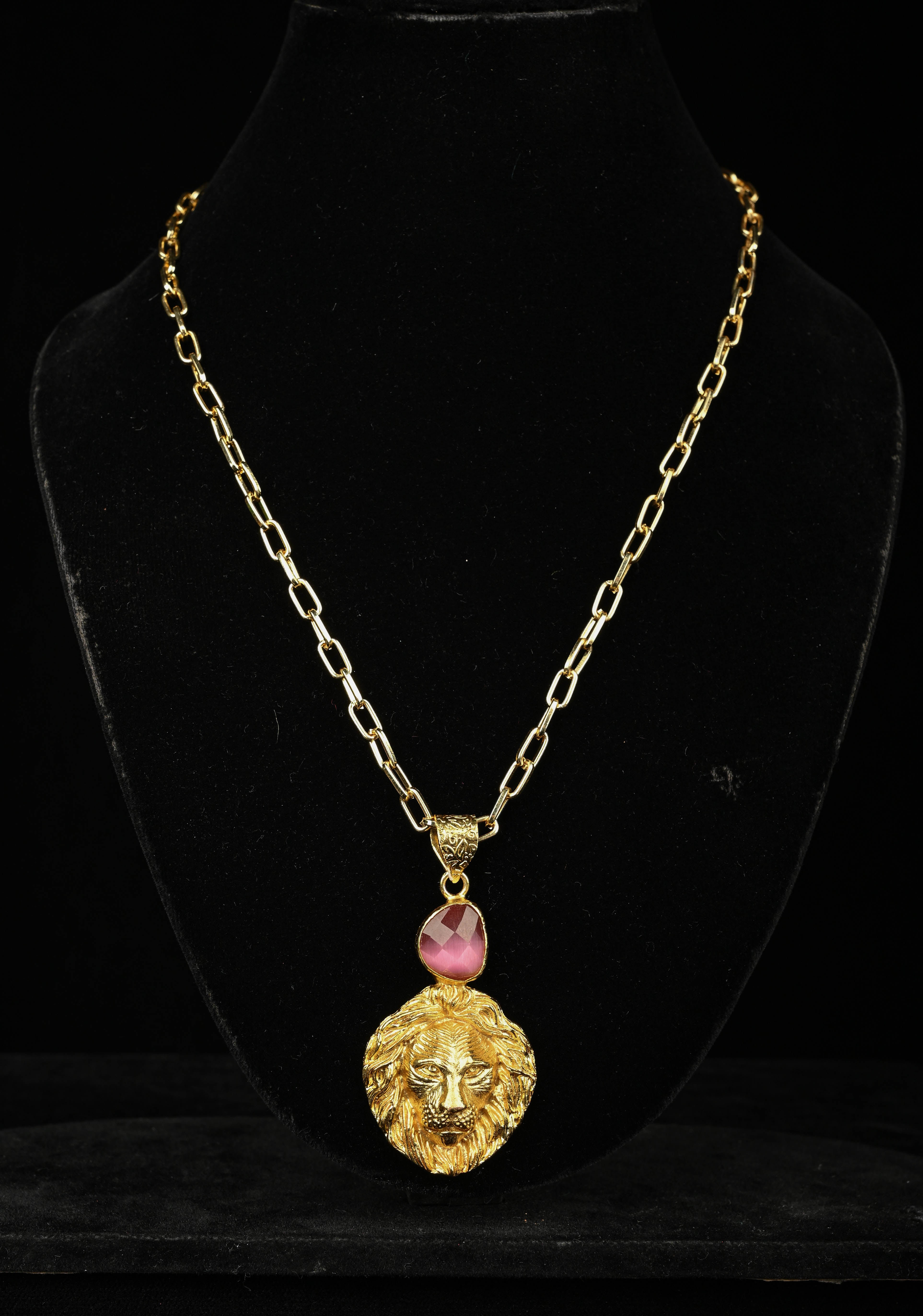 Monalisa Stone Lion Head Pendant Necklace | Shobitam