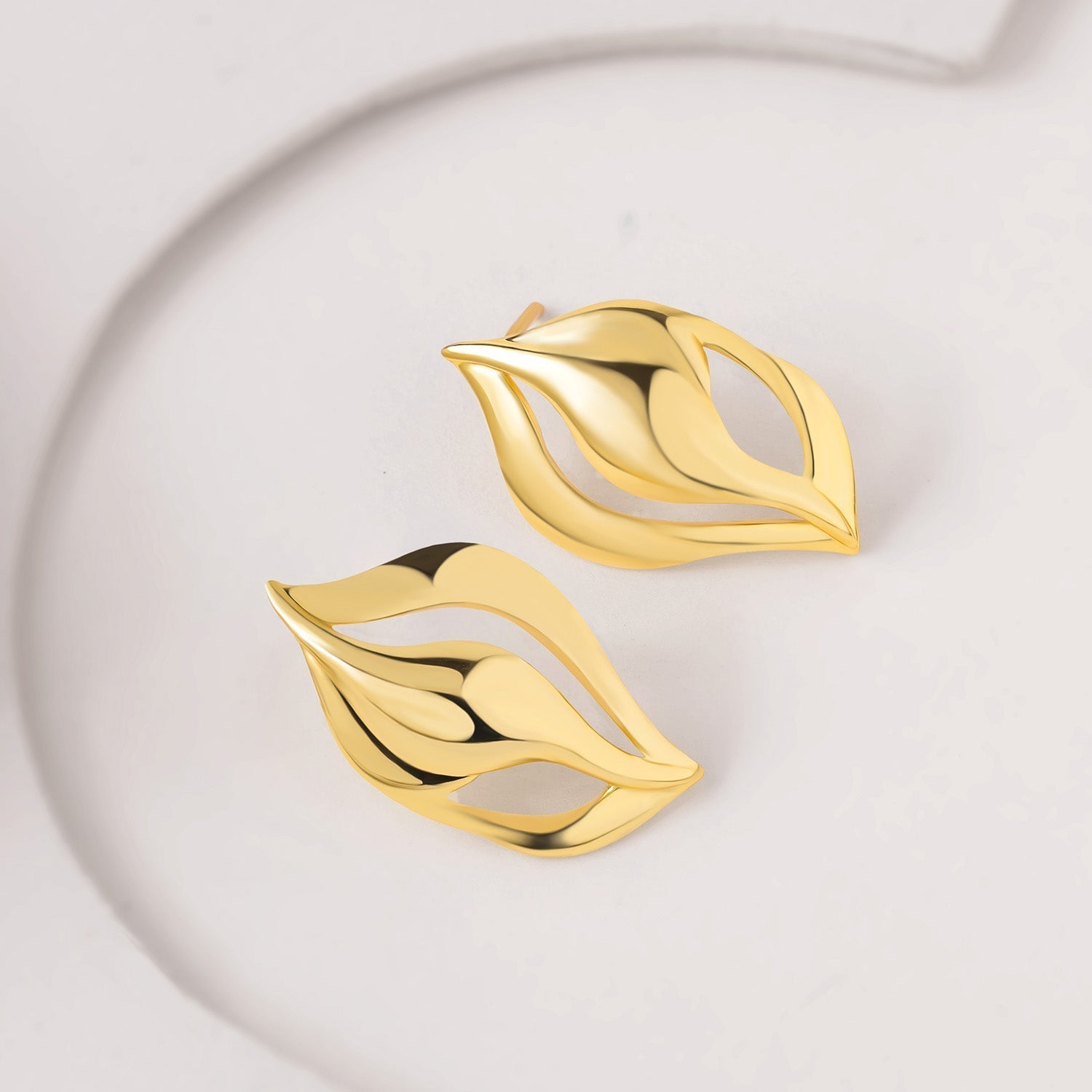 Flow Tide Wave Curves Stud Earrings | SHOBITAM