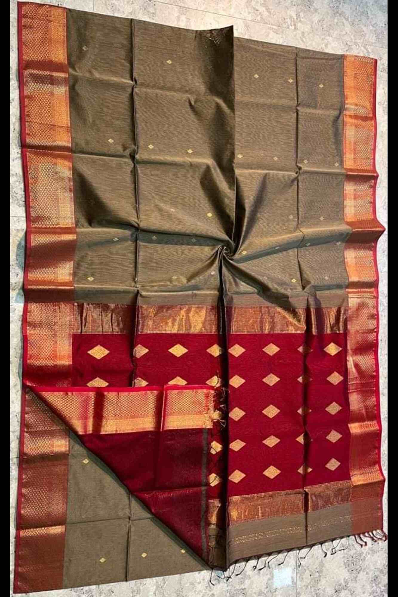 Brown With Marooon Palla Traditional Maheshwari Cotton Silk Zari Border Wrap in 1 minute saree