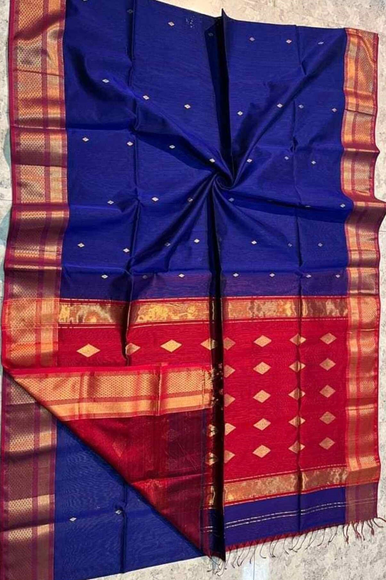 Blue With Marooon Palla Traditional Maheshwari Cotton Silk Zari Border Wrap in 1 minute saree