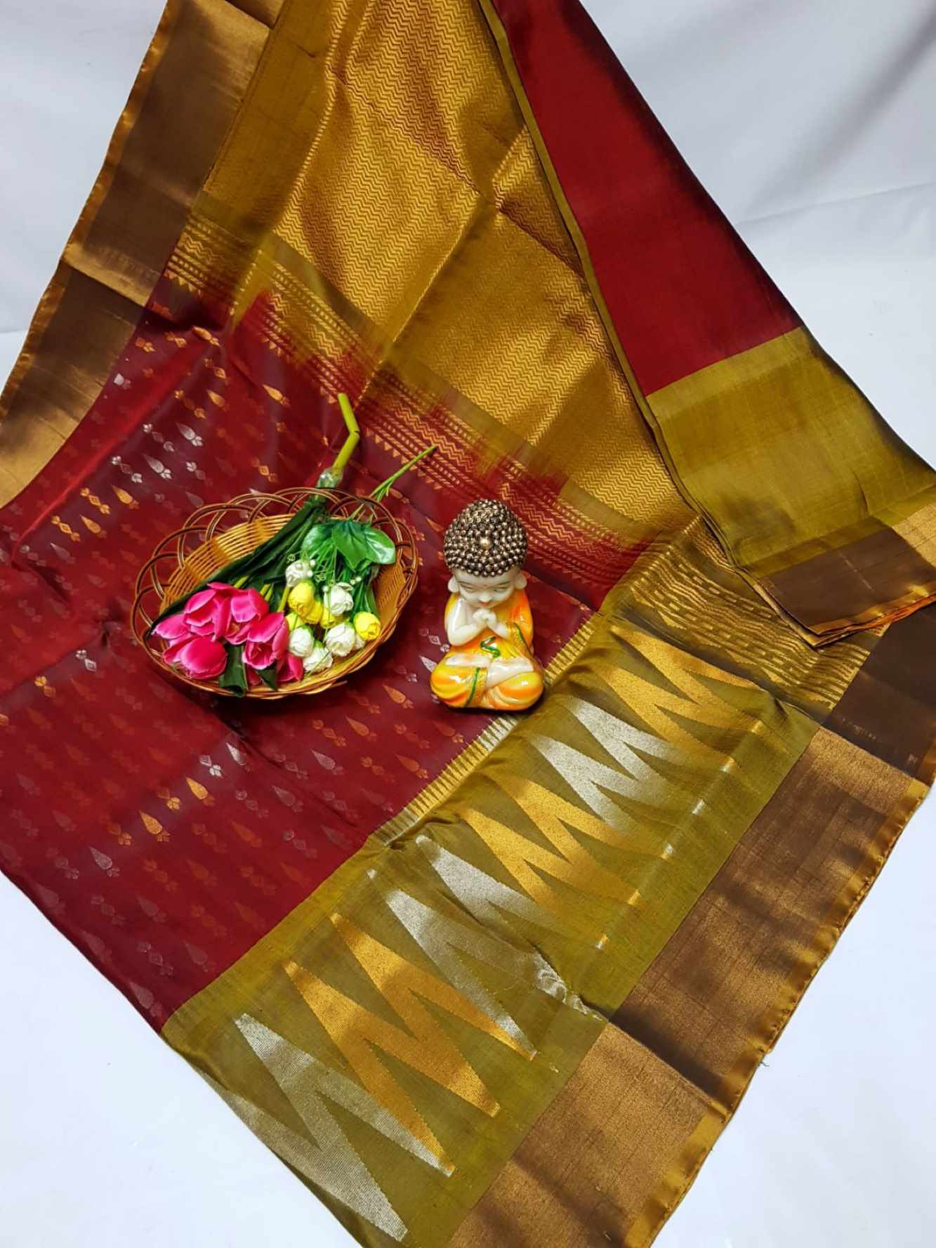 Uppada Pattu Anchulatha Temple Border Pure Silk Pre Drape Saree