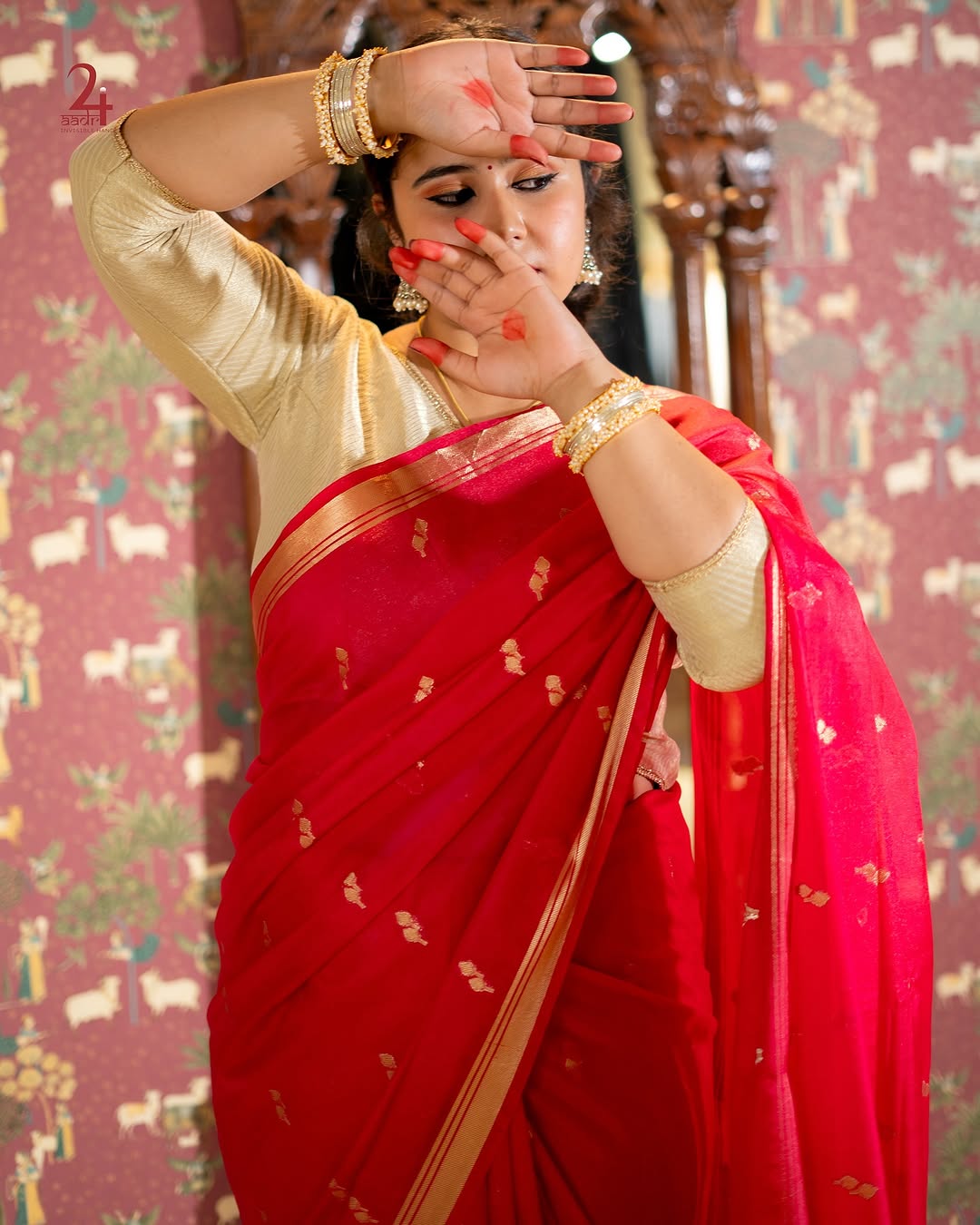 Elegant Red Traditional Zari Border Ready To Wear Saree