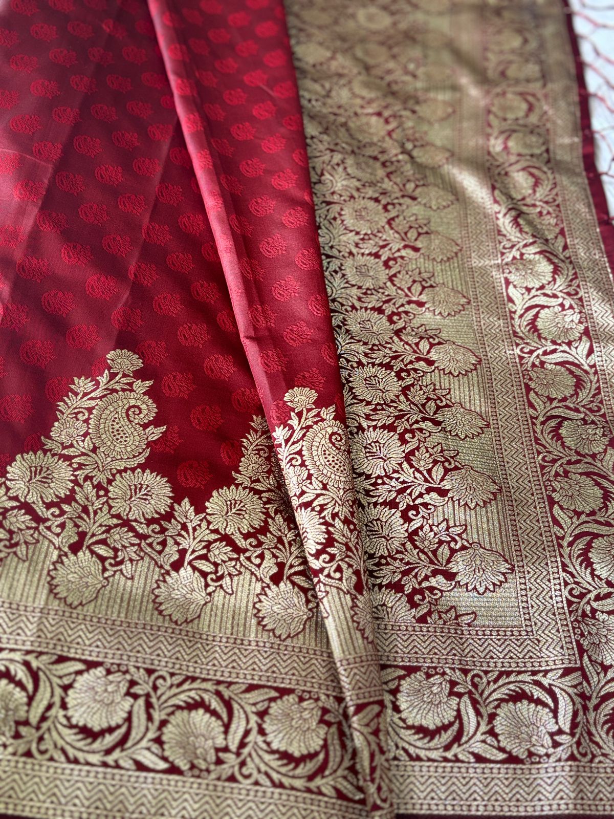 Maroon Kanchipuram With Traditional Detail Zari Motif Border Wrap in 1 minute saree