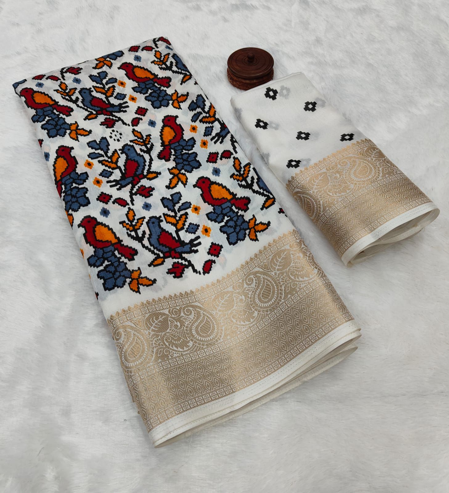 Bird-inspired Kalamkari design Dola Silk & jacquard weaving border  1 Minute Saree